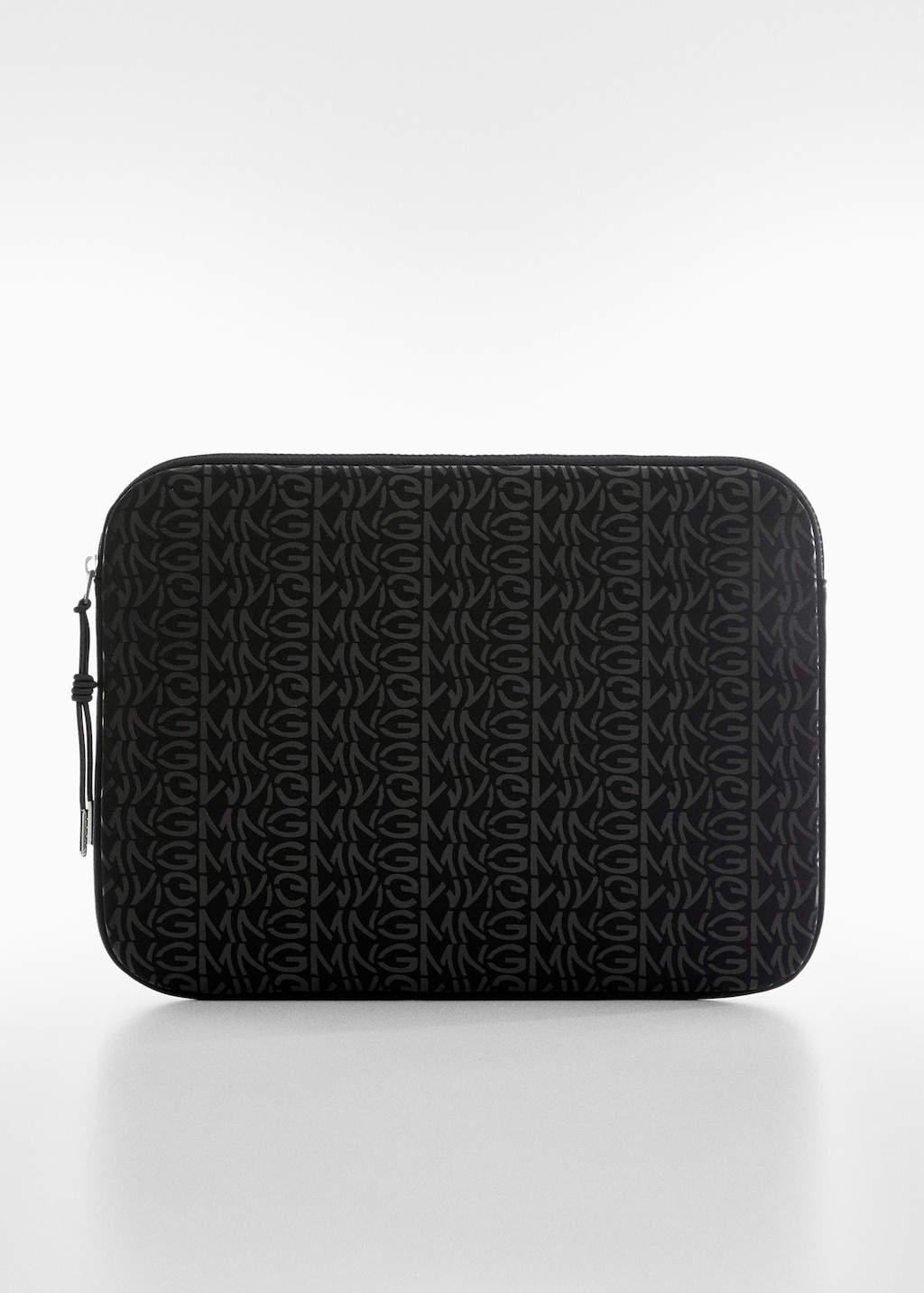Computer case with logo - Women | MANGO Pakistan