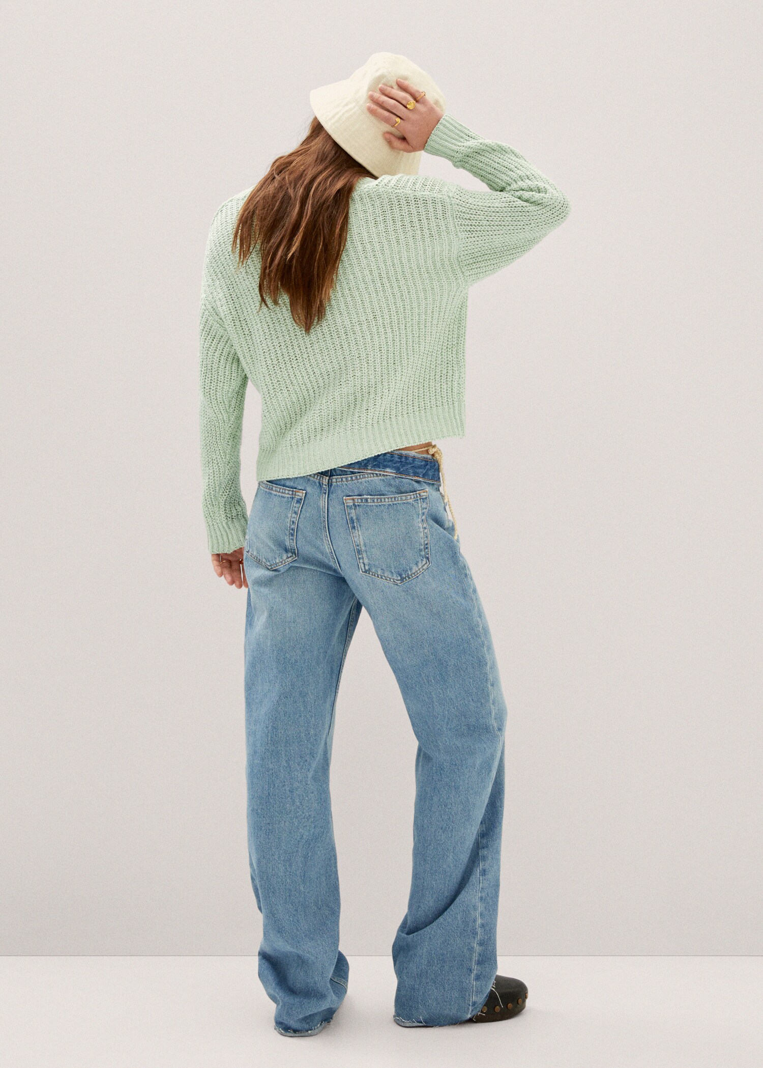 V-neck knit cardigan - Reverse of the article