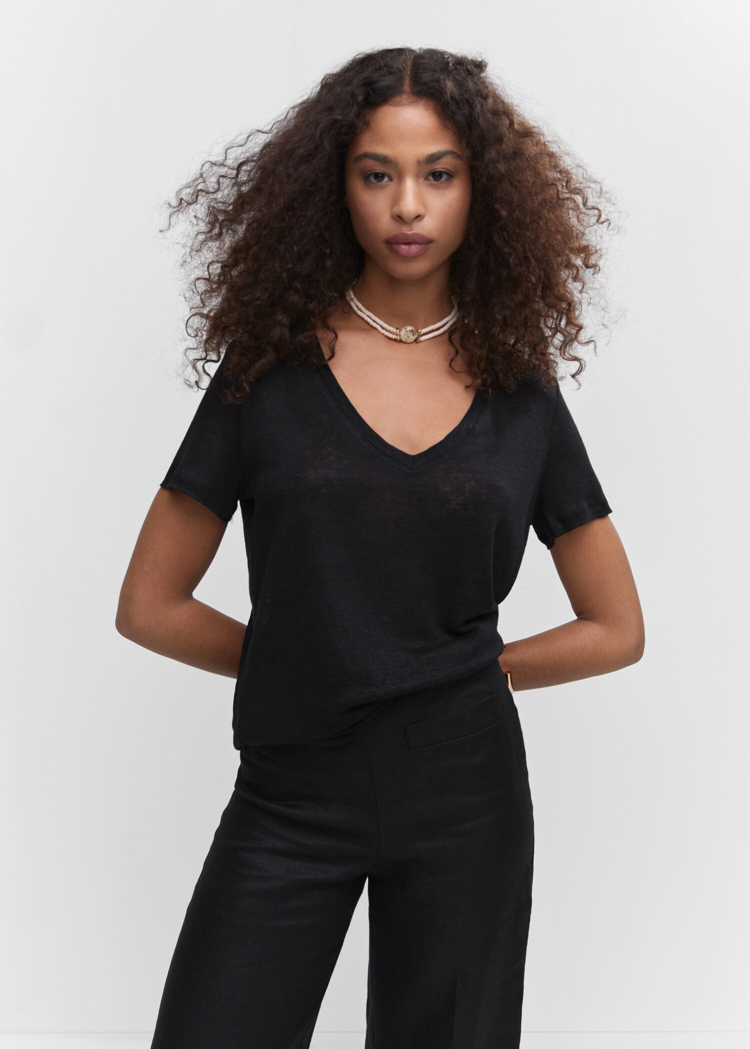 V-neck linen t-shirt - Medium plane
