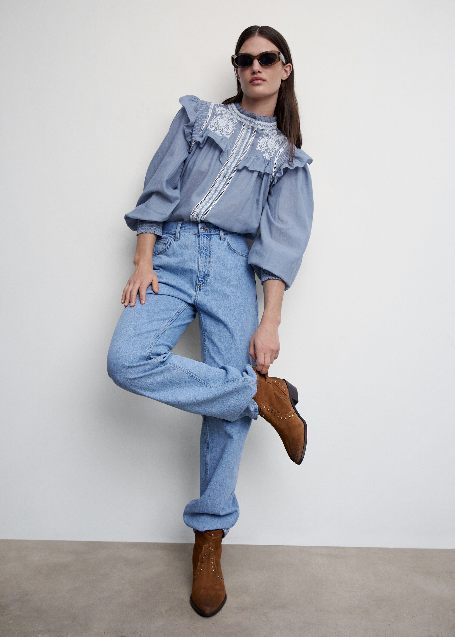 Ruffled embroidered shirt - Details of the article 2