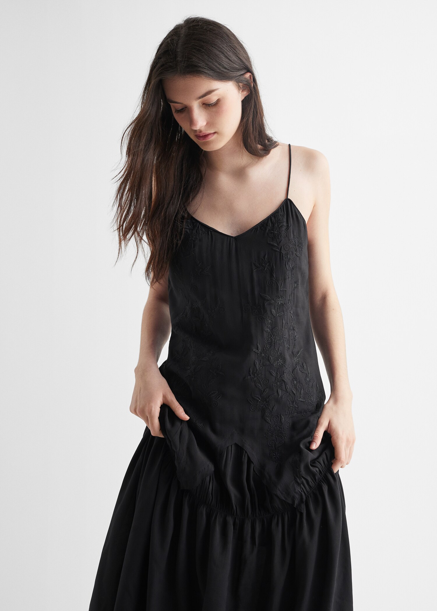 Embroidered long dress - Medium plane