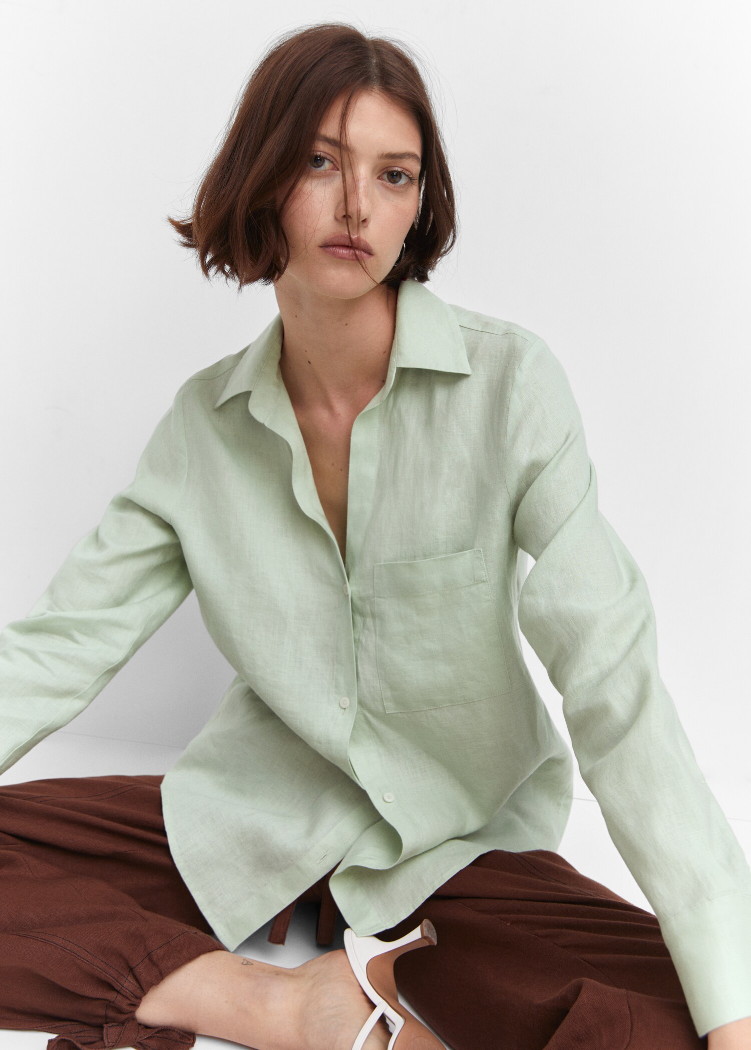 Pocket linen shirt - Details of the article 2