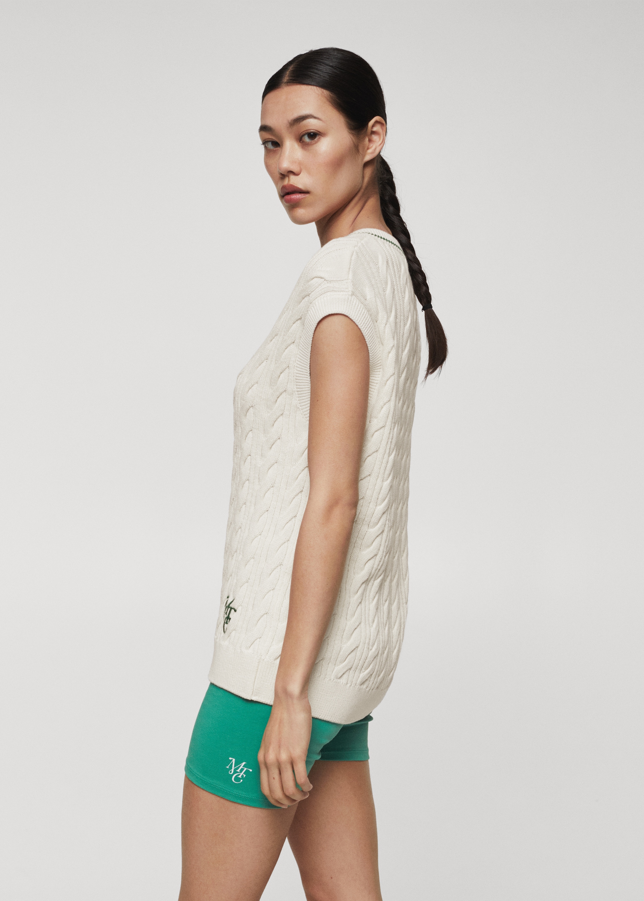 Braided-knit gilet - Details of the article 2