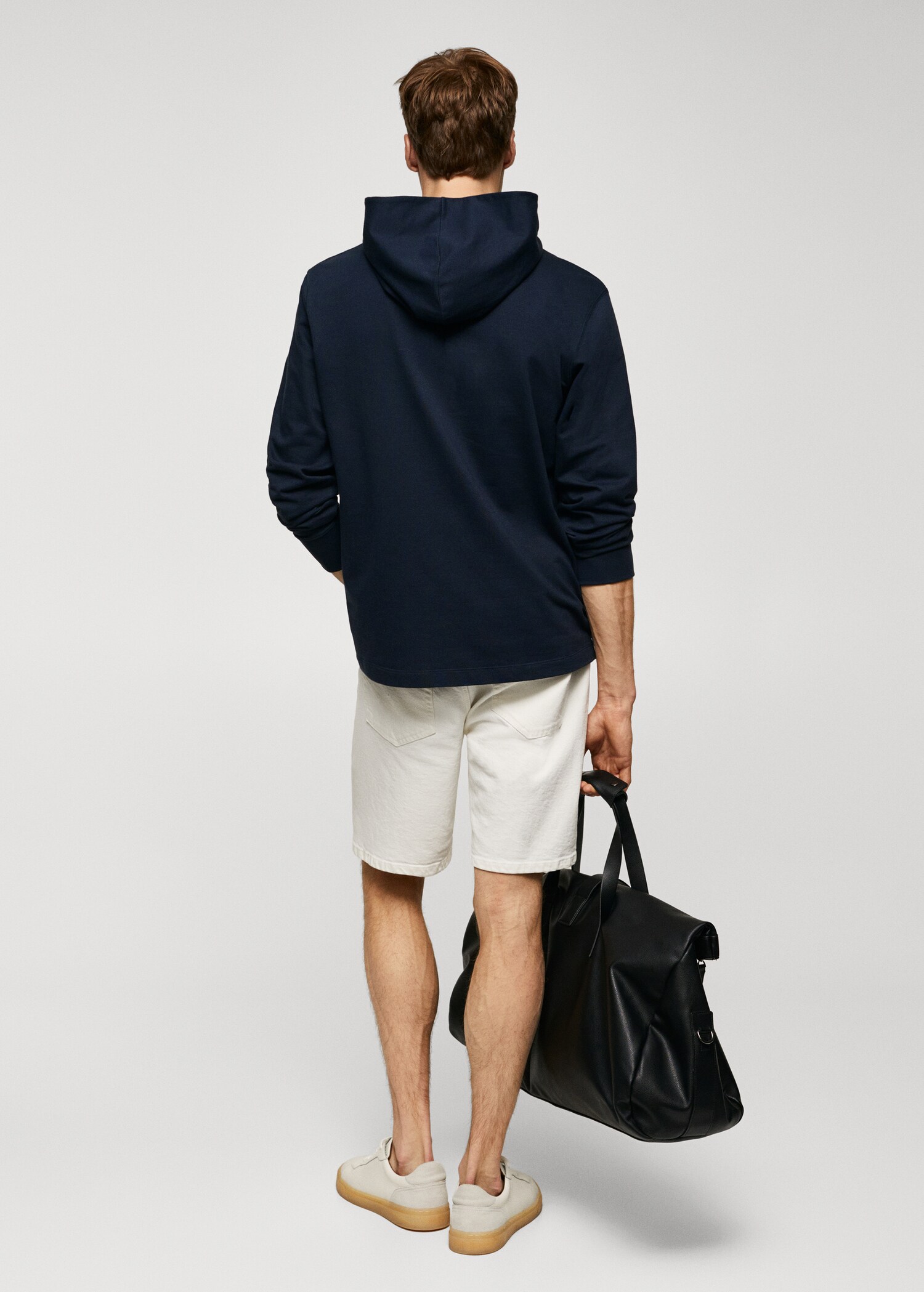 Sweatshirt bertudung dengan teks - Versi terbalik dari barang