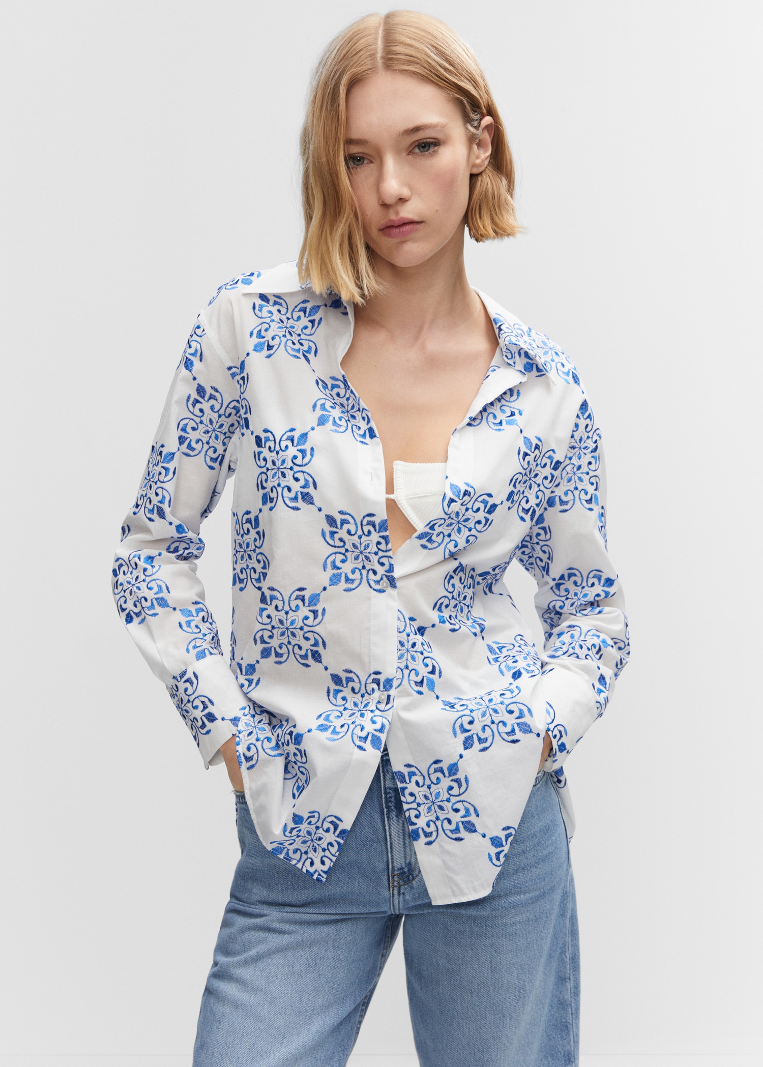 Oversized embroidered shirt - Medium plane