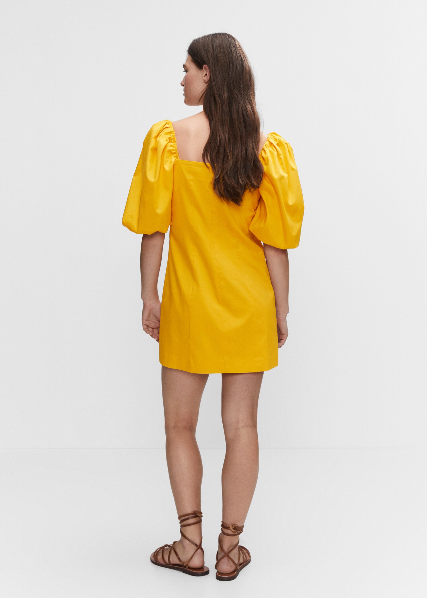 Robe courte manches bouffantes - Verso de l’article
