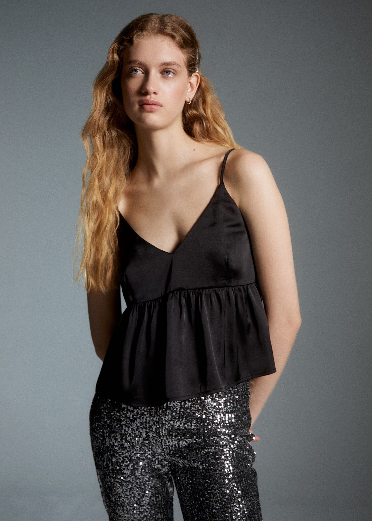 Top cropped com folho - Pormenor do artigo 5