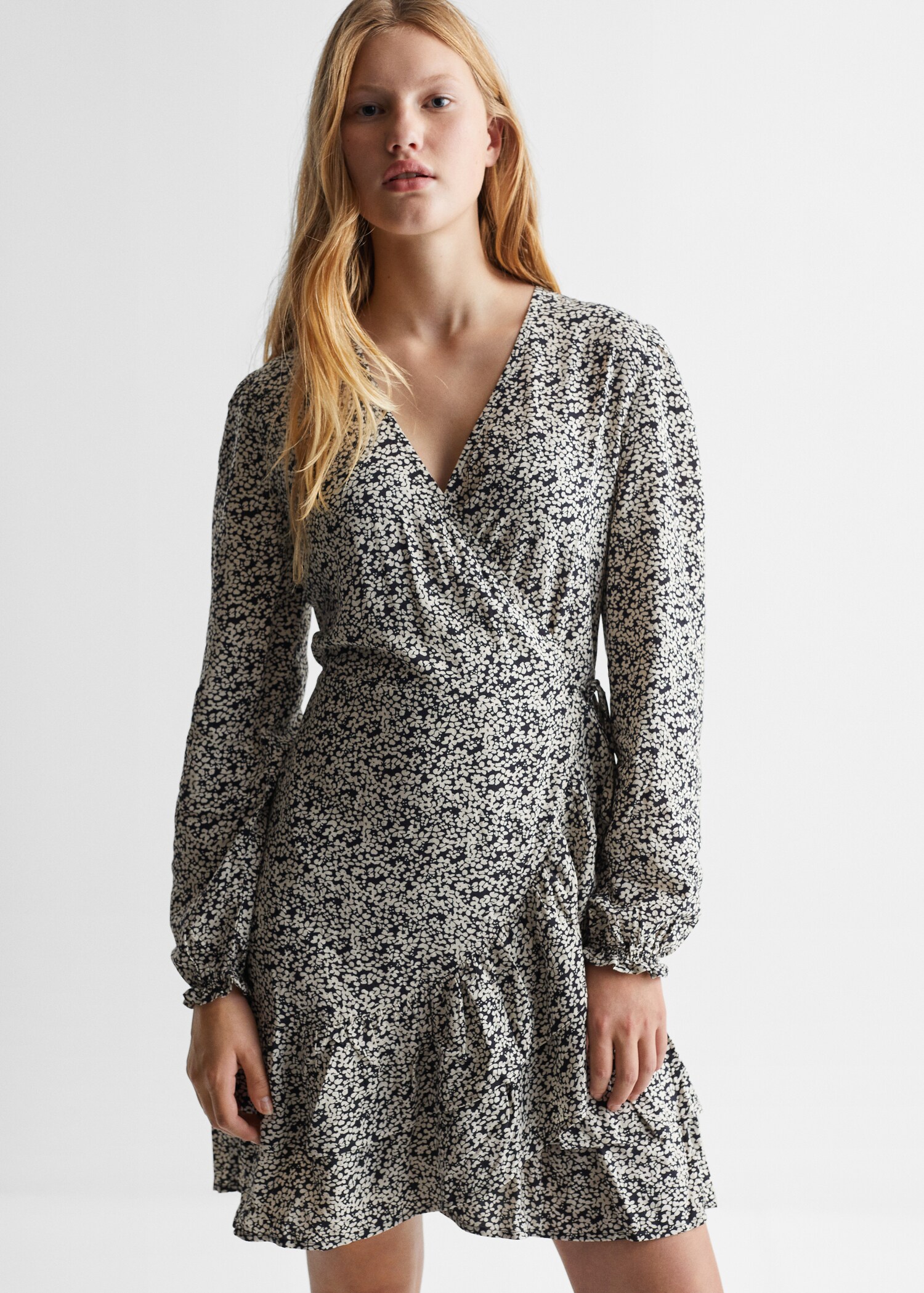 Vestido estampado flores - Plano medio