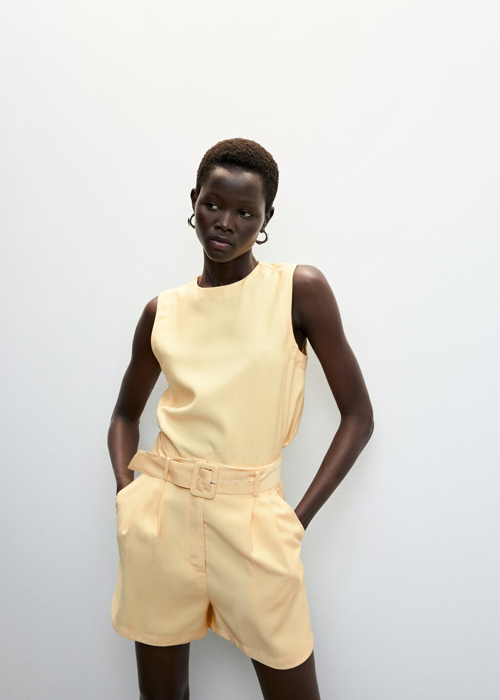 Short à pinces femme sale
