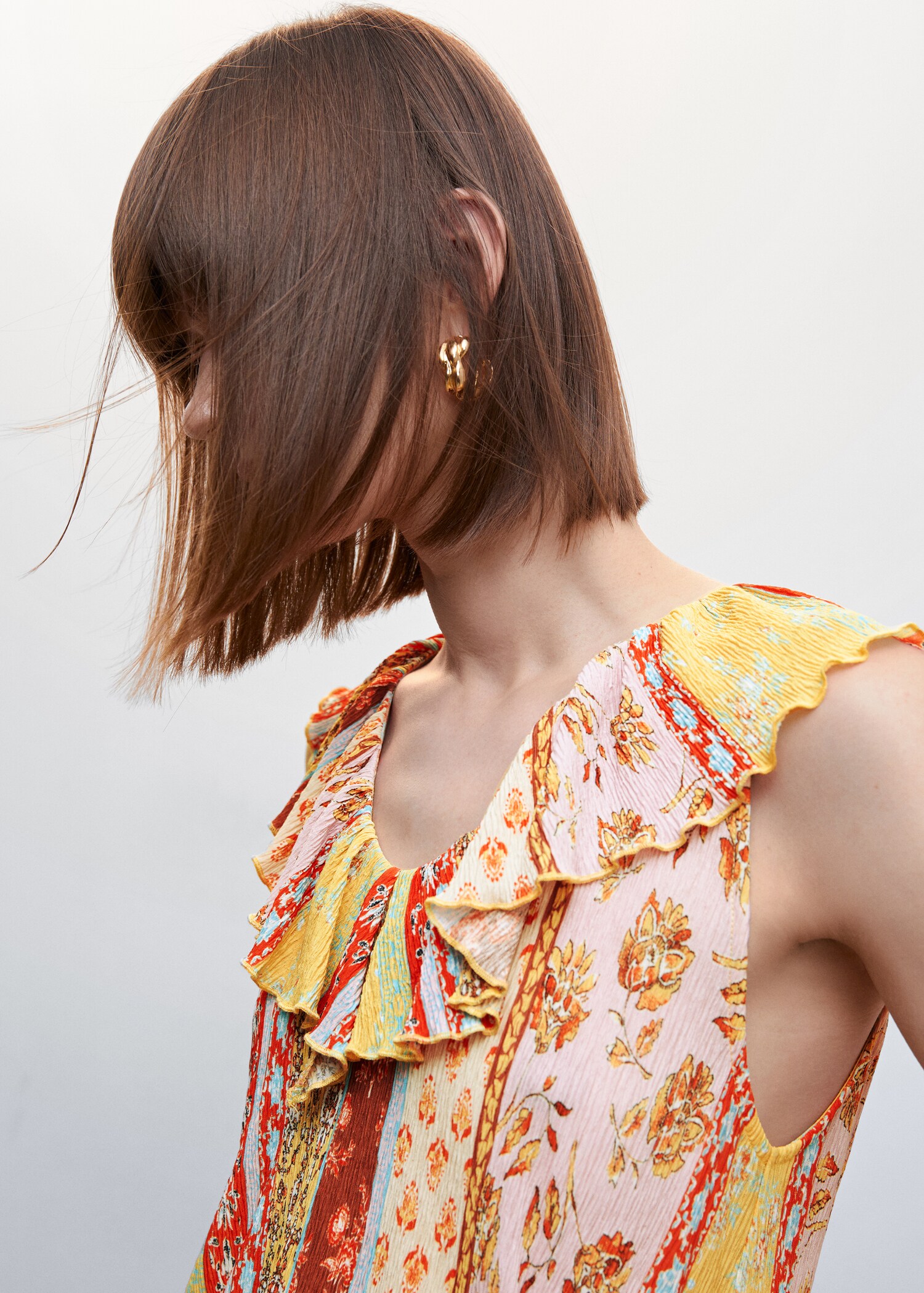 Bedrucktes Kleid mit Volant - Detail des Artikels 1