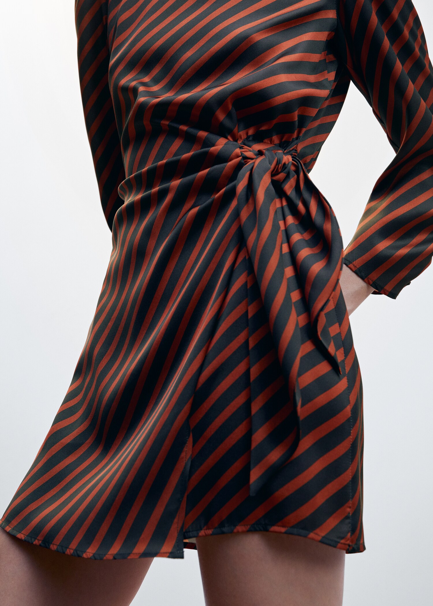 Knot striped dress - Details of the article 6
