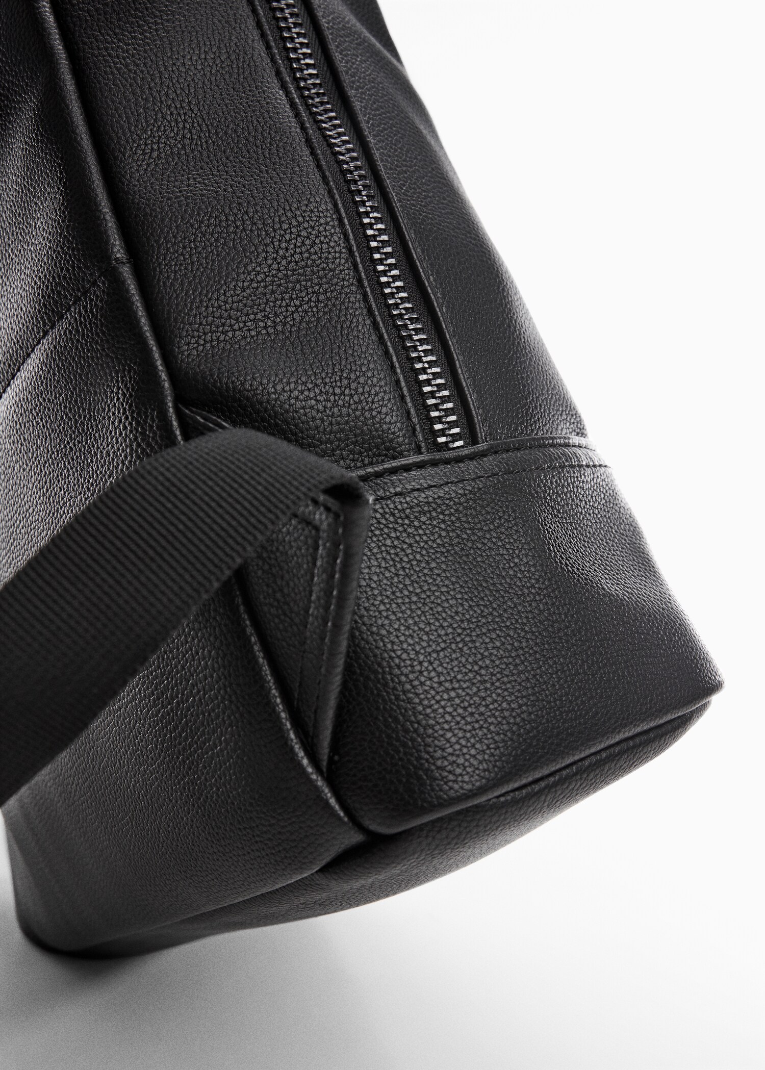 Rucksack aus Kunstleder - Detail des Artikels 3