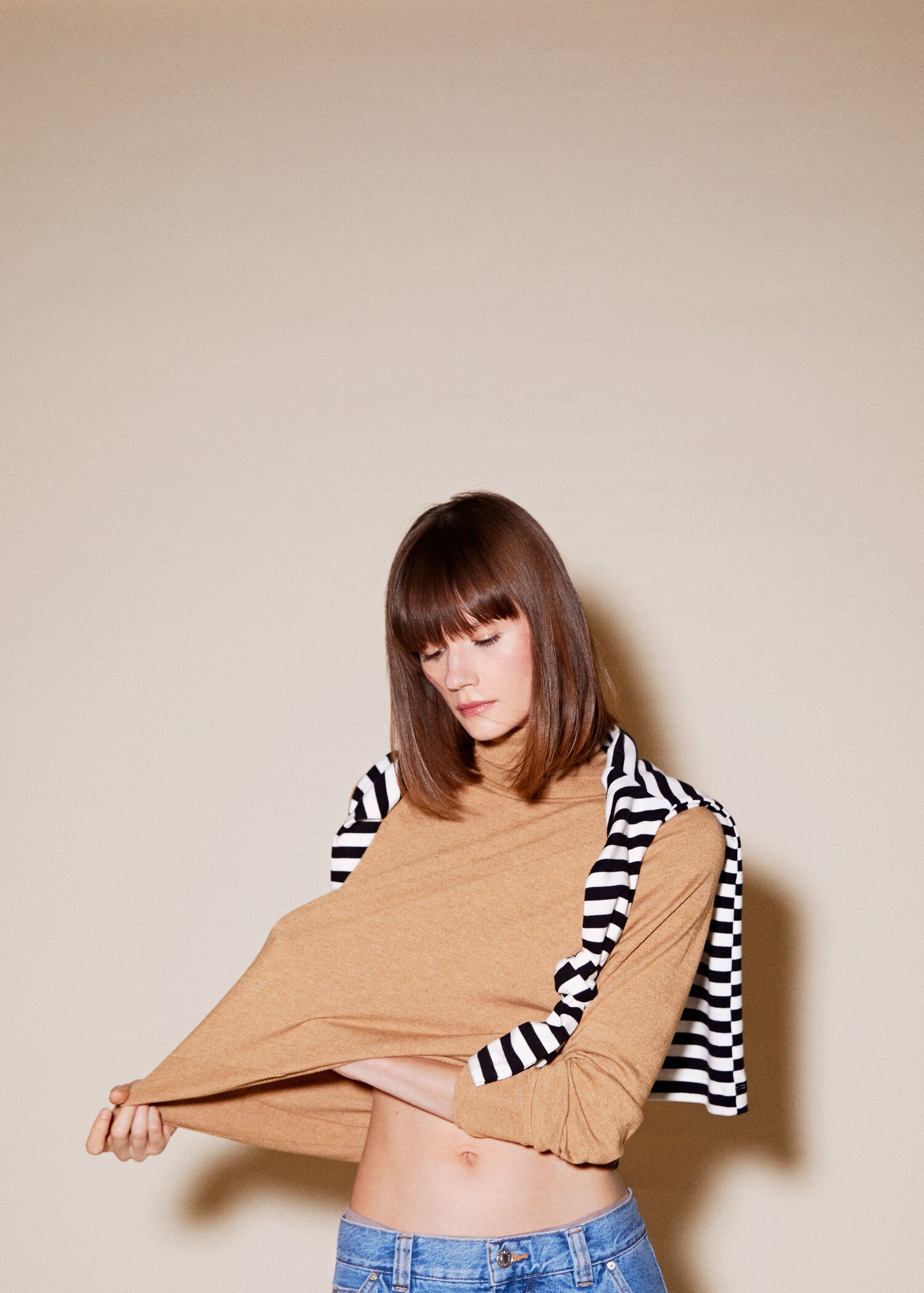 Fine-knit turtleneck sweater - Details of the article 6