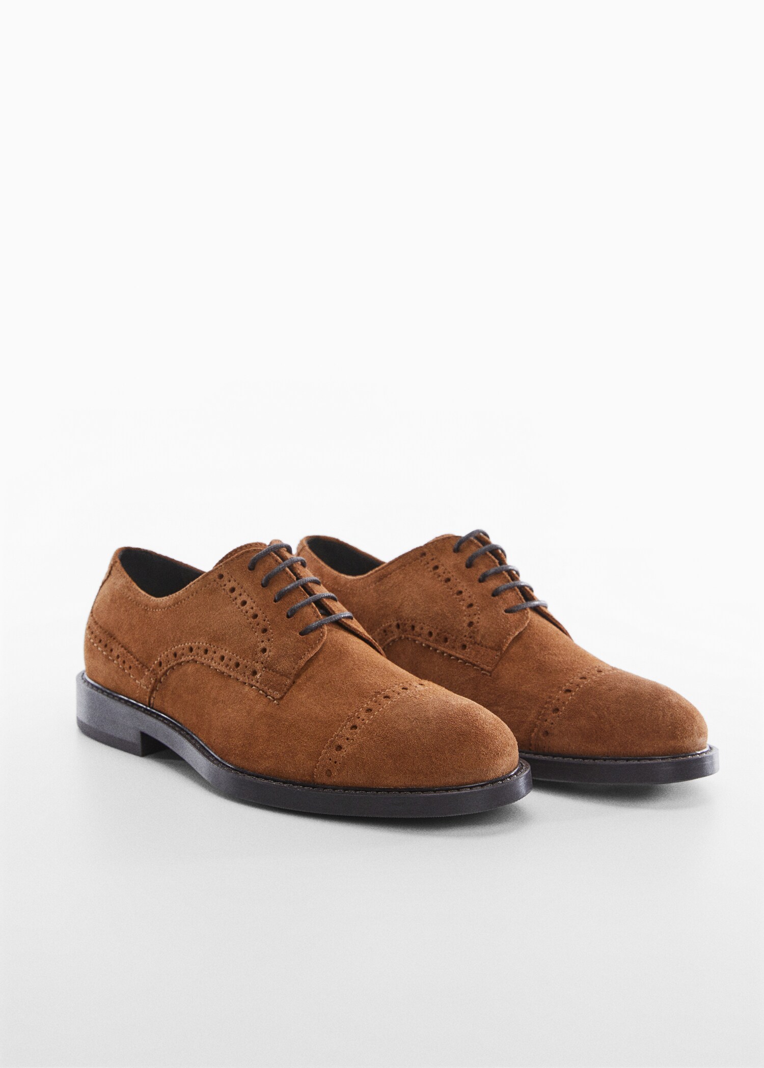 Zapato blucher piel troquelados - Plano medio