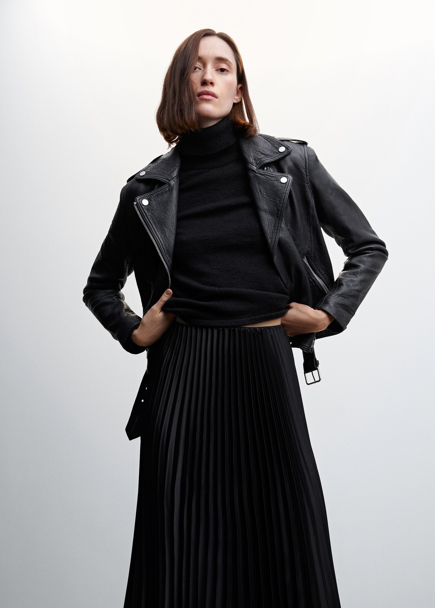 Satin pleated skirt - Details of the article 1