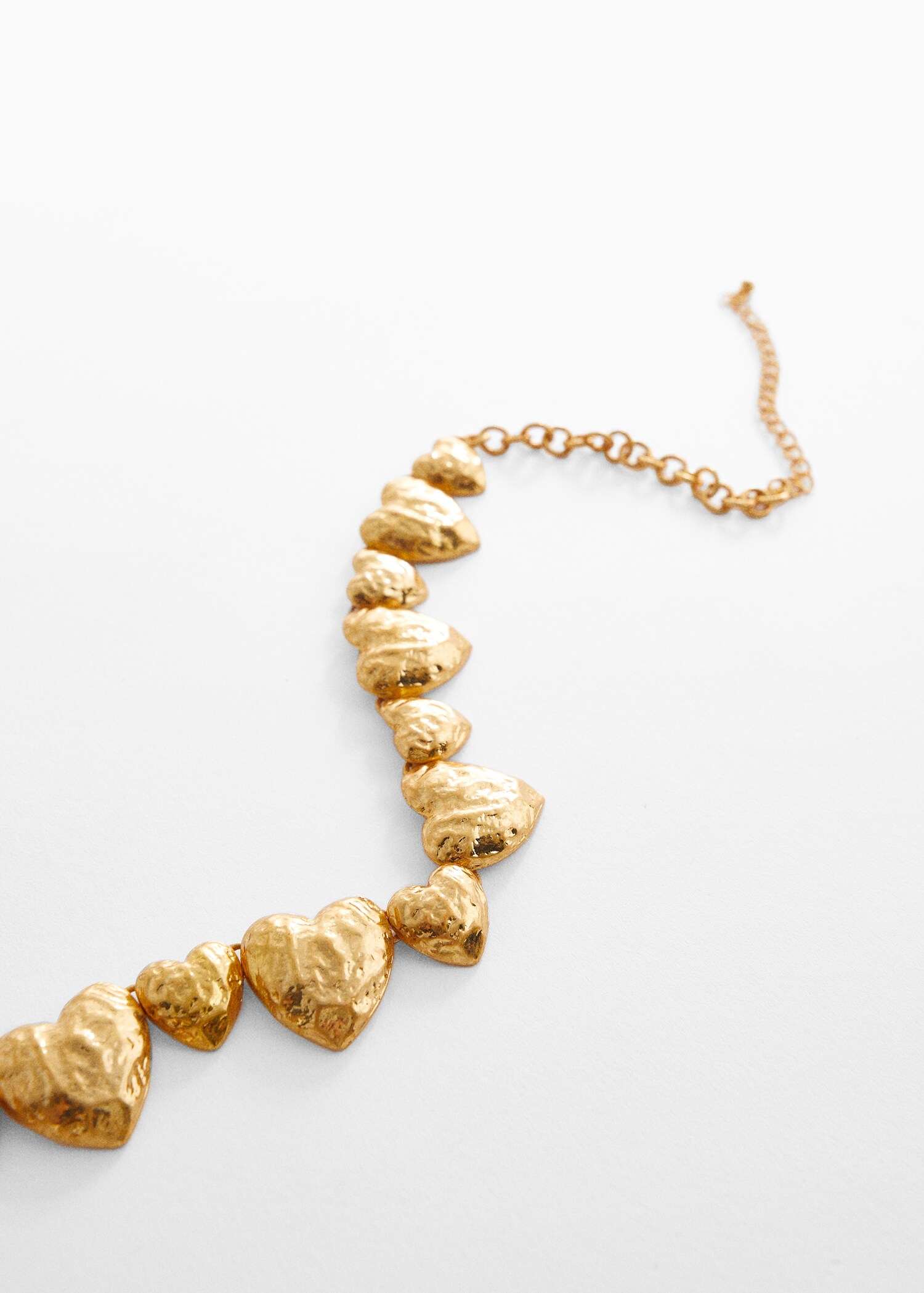 Collier cœurs - Plan moyen