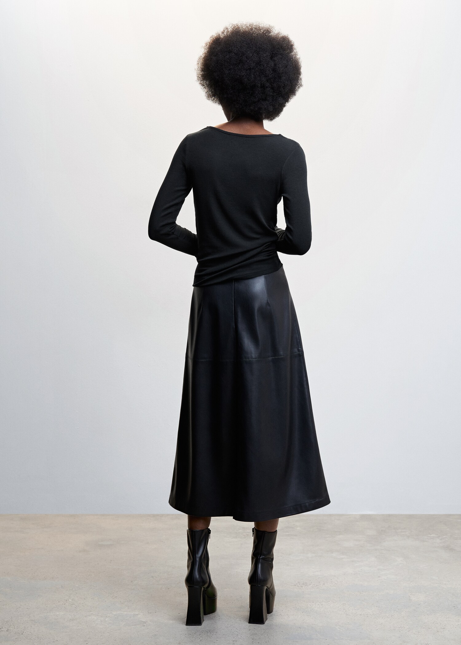 Ruched detail T-shirt - Reverse of the article