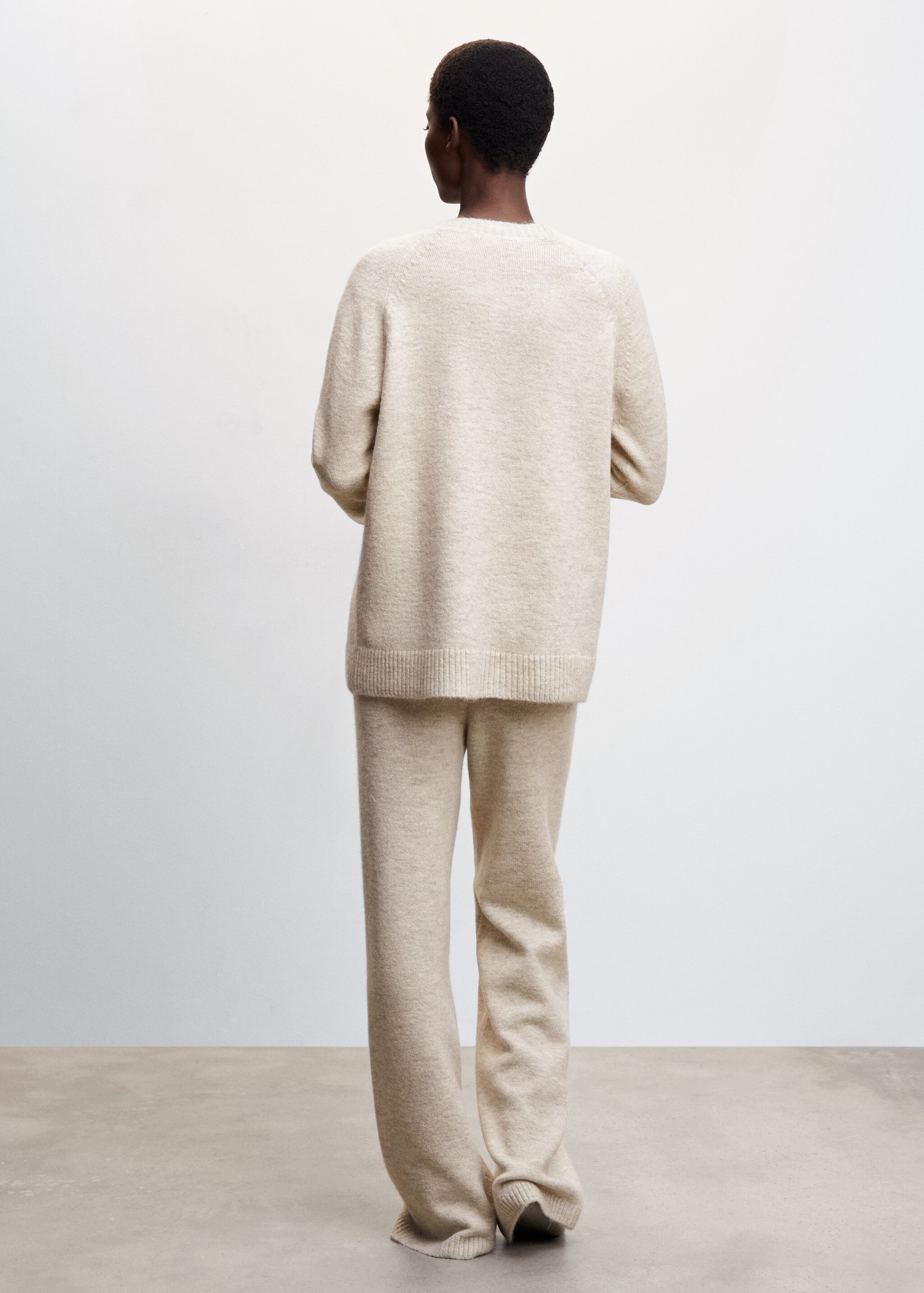 Oversize knit sweater - Reverse of the article