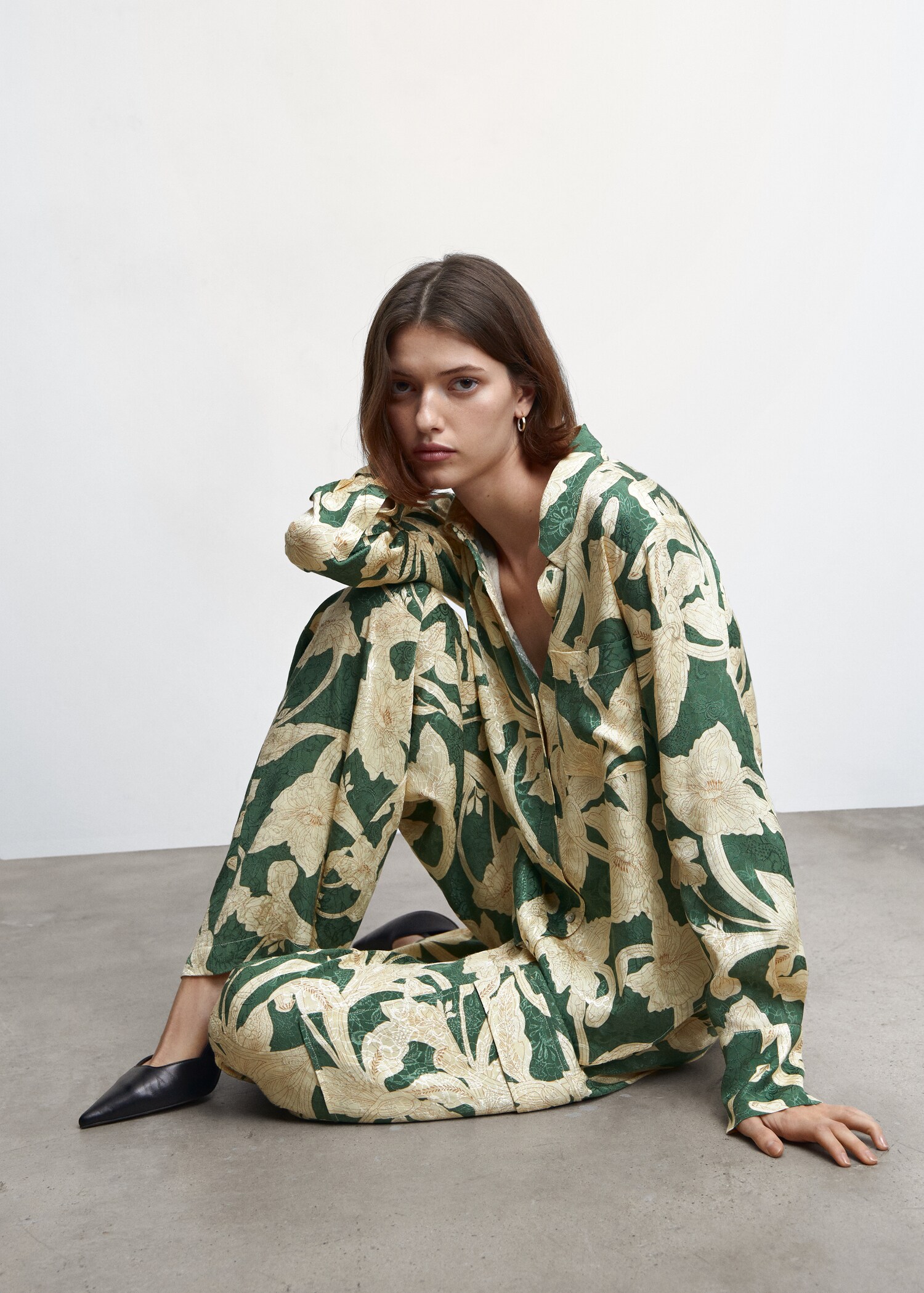Floral jacquard pants with pockets - Details of the article 2