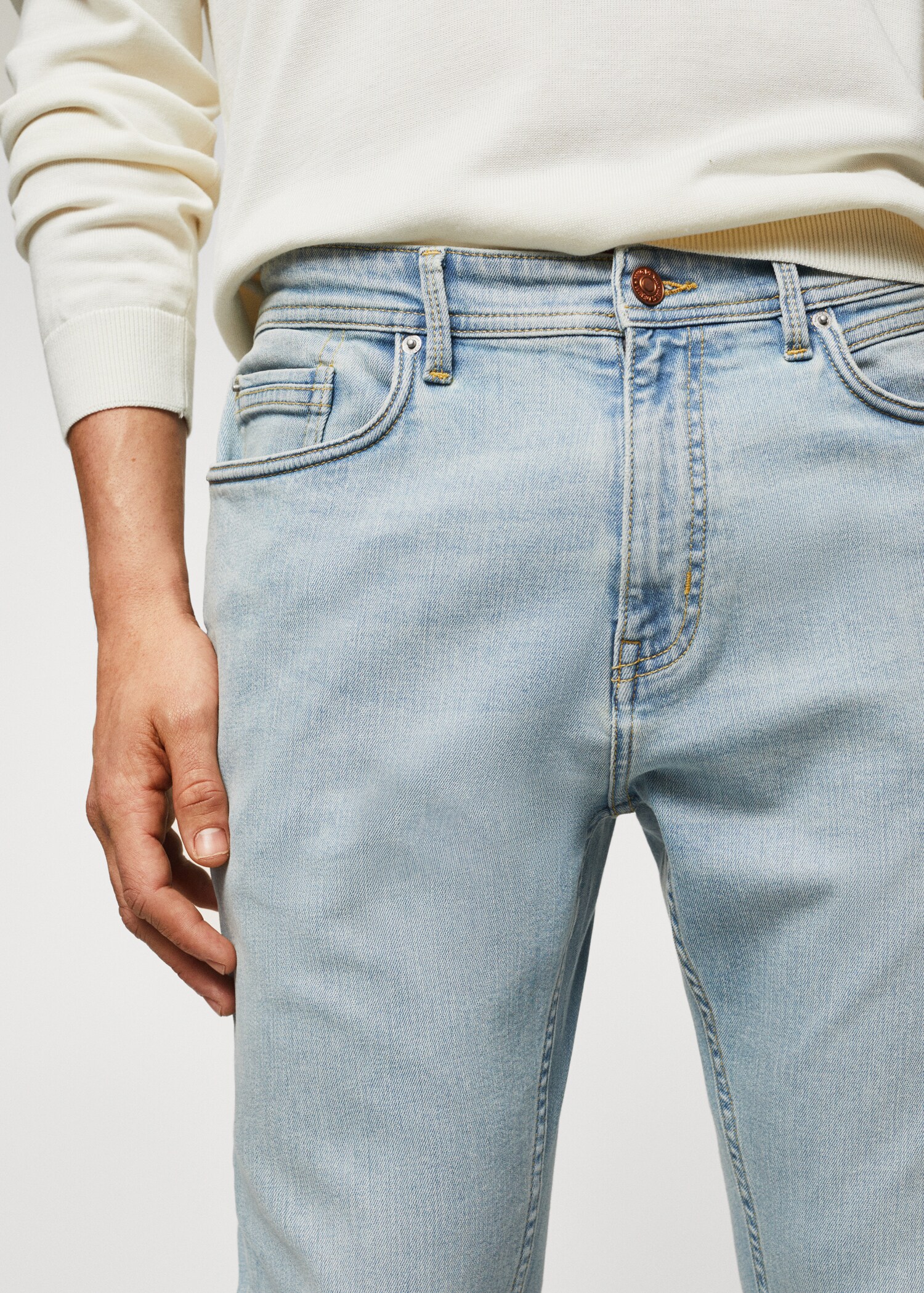 Jeans Tom tapered cropped - Detalle del artículo 1