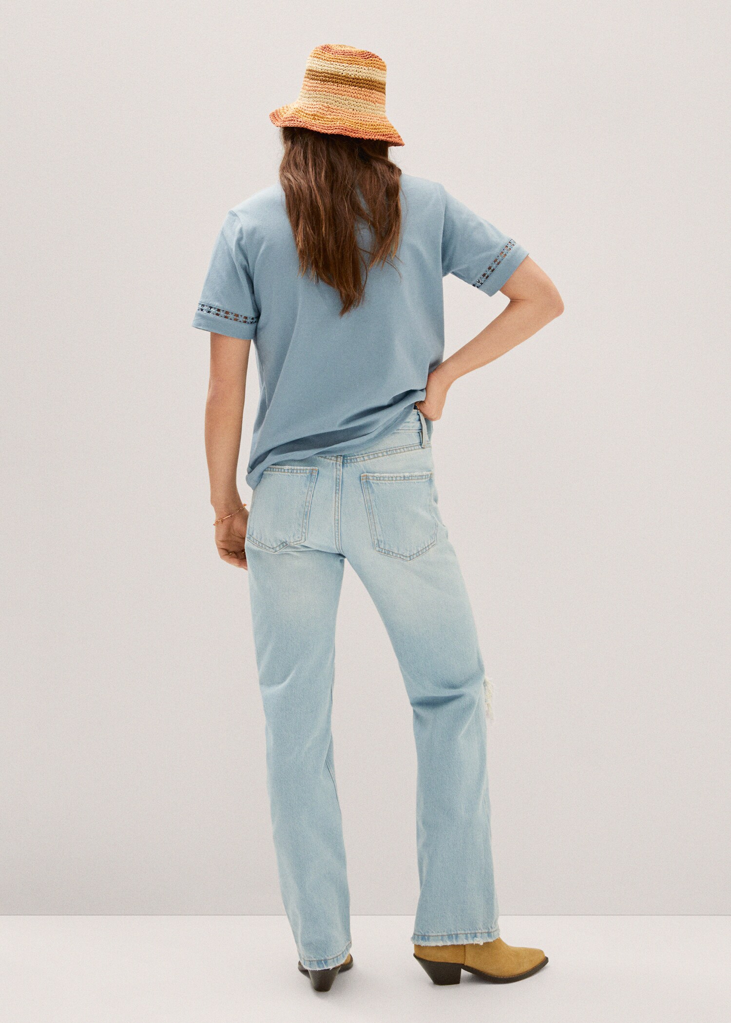 Embroidered detail T-shirt - Reverse of the article