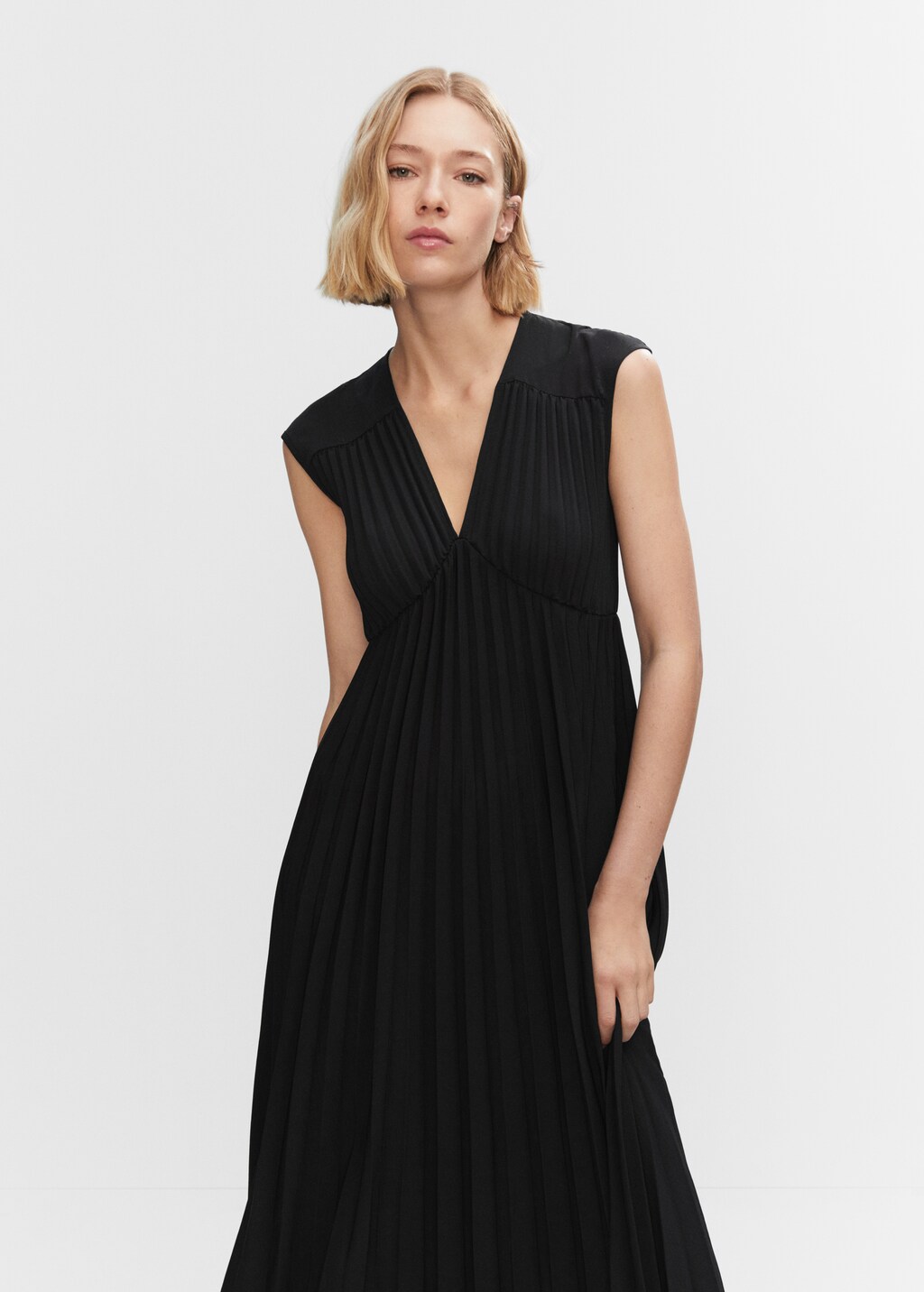 Robe plissee col V Femme MANGO Nouvelle Caledonie