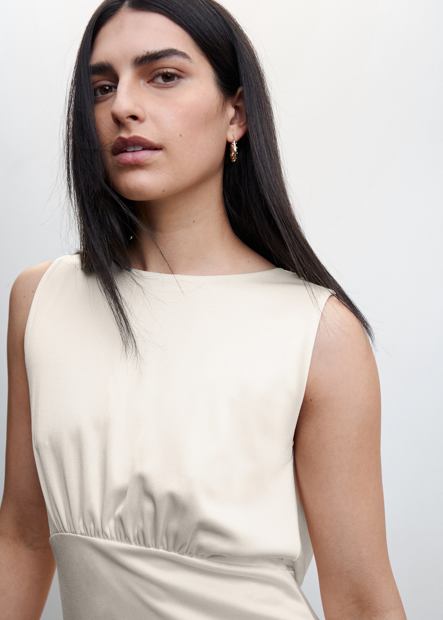 Cut-out back dress - Details of the article 1