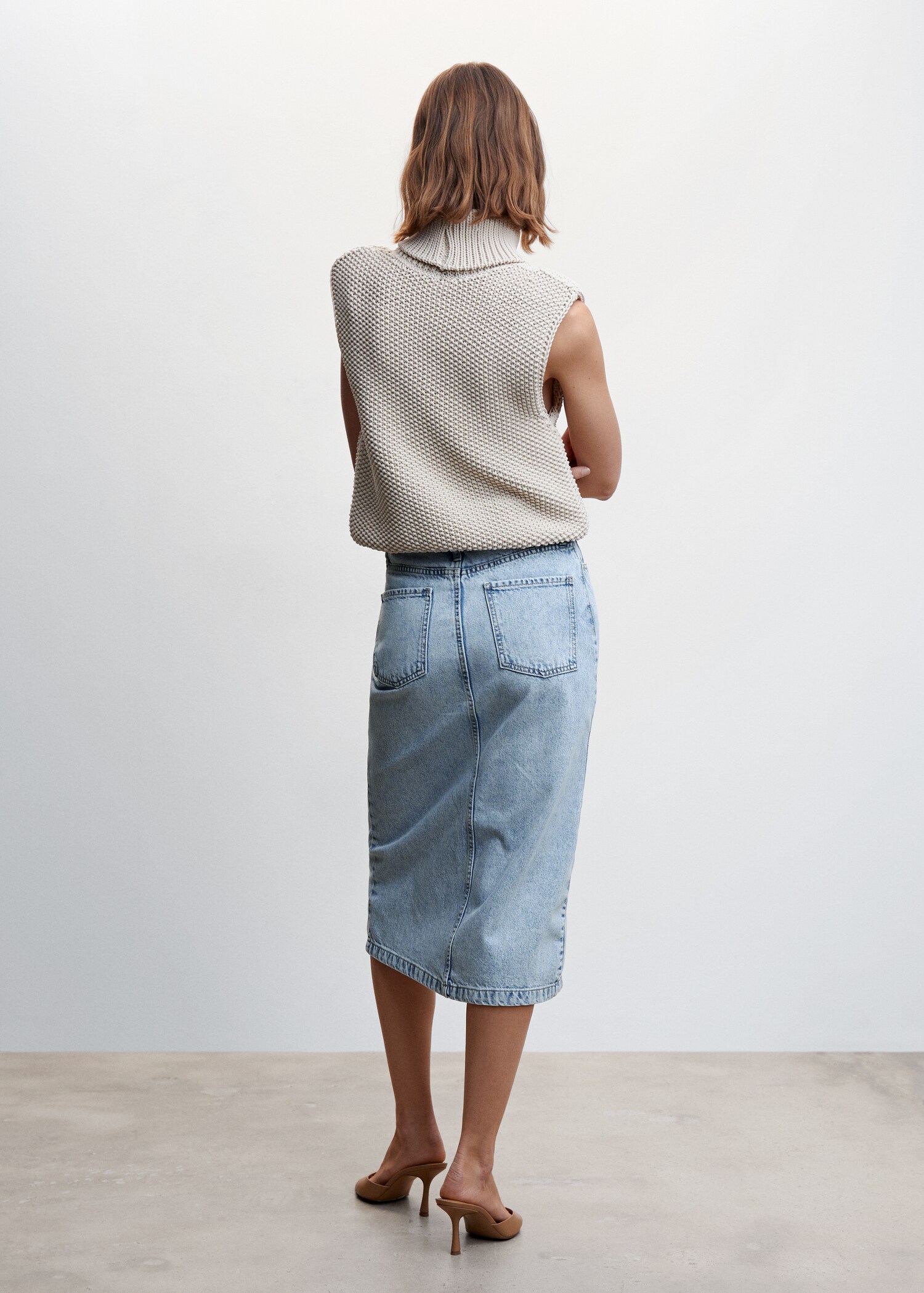 Denim midi-skirt - Reverse of the article