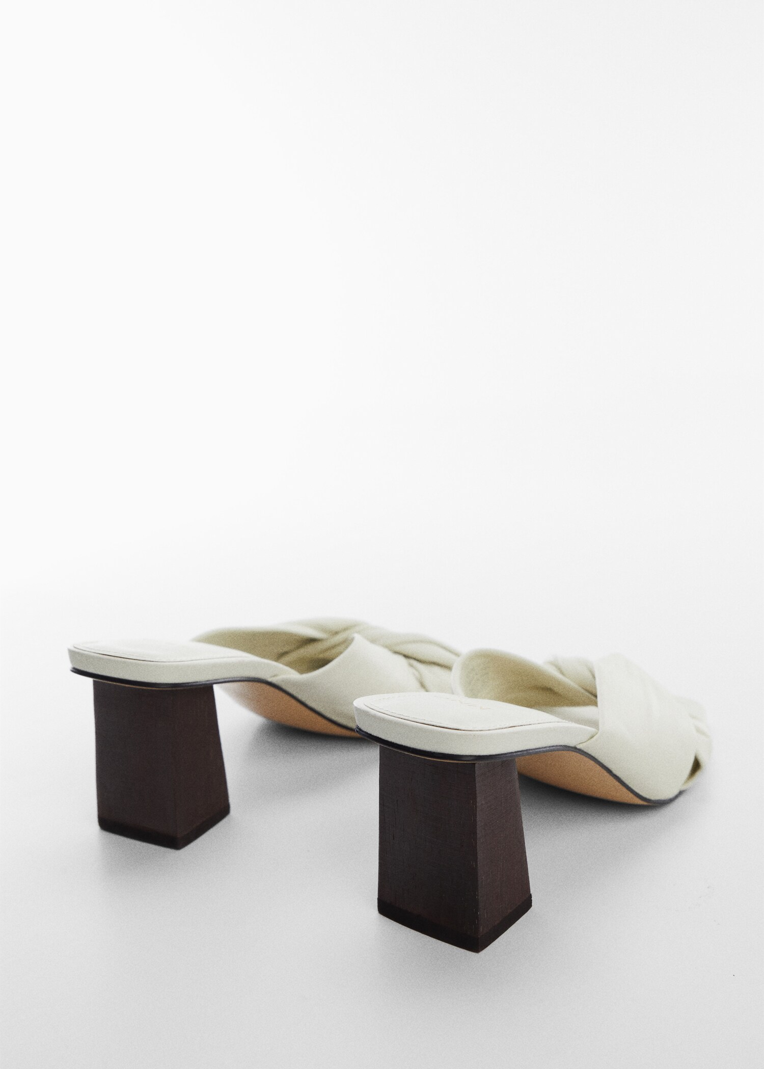 Sandales croisées cuir - Détail de l'article 1