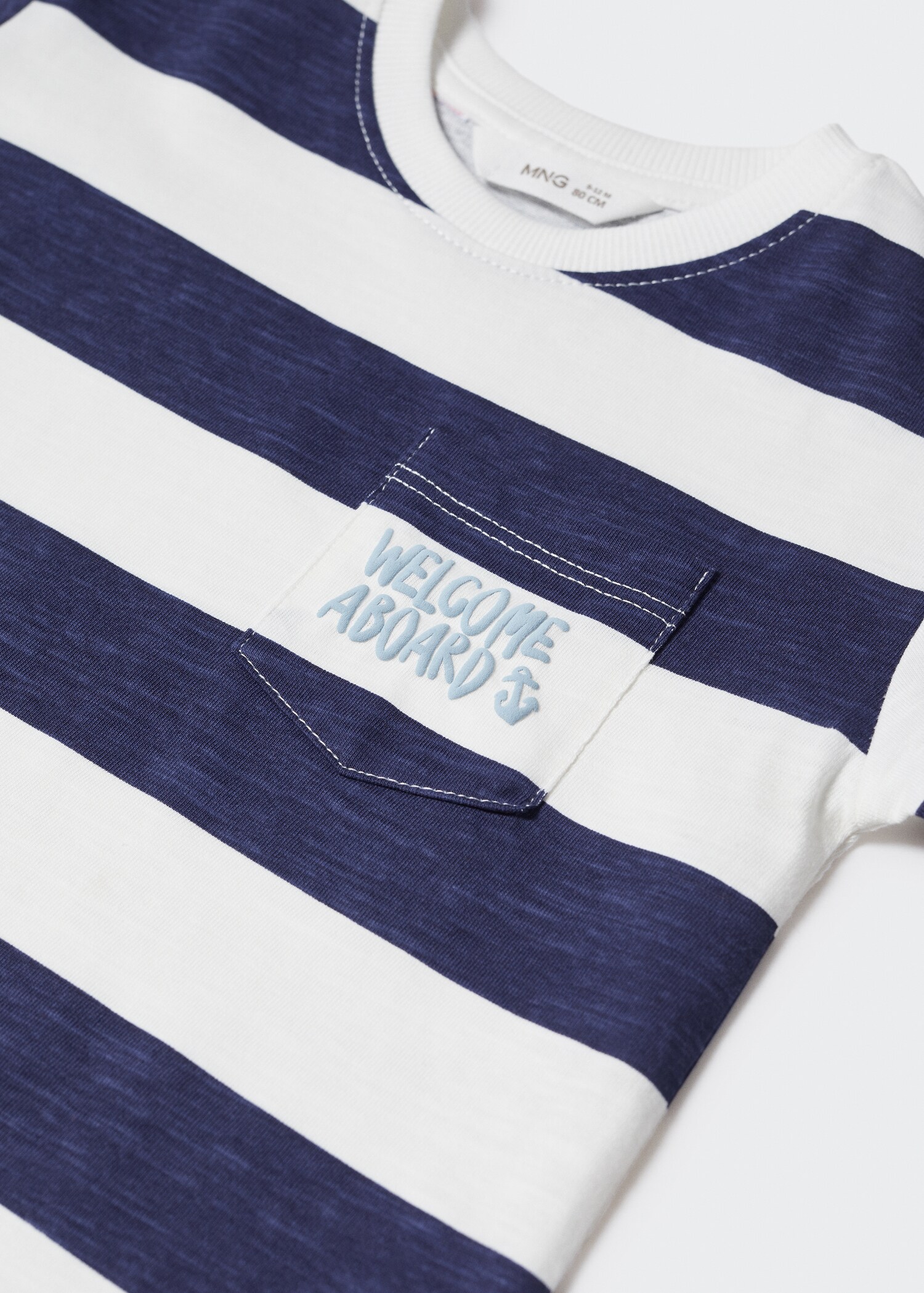 Striped short-sleeved t-shirt - Details of the article 0