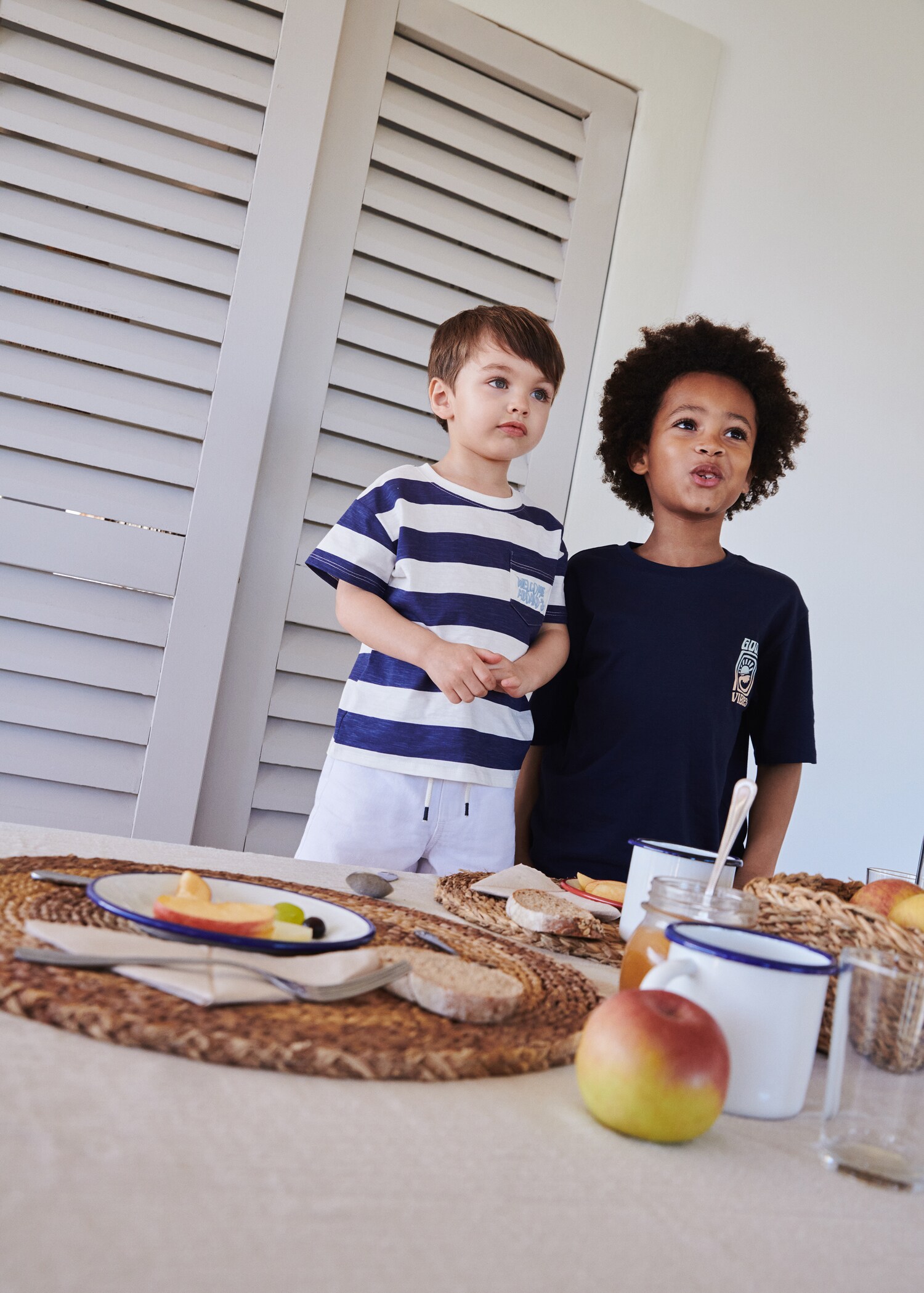 Striped short-sleeved t-shirt - Details of the article 5