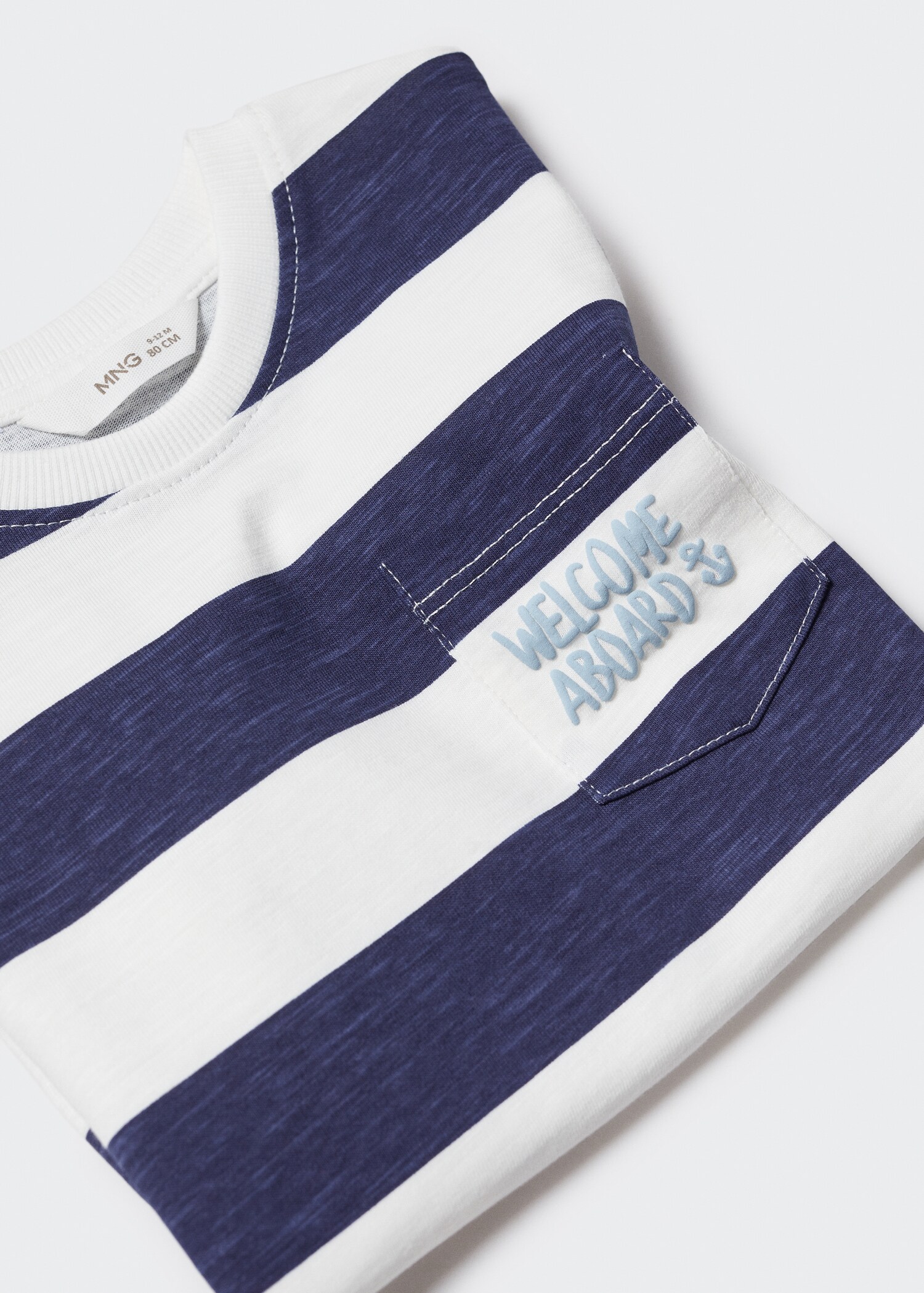 Striped short-sleeved t-shirt - Details of the article 8