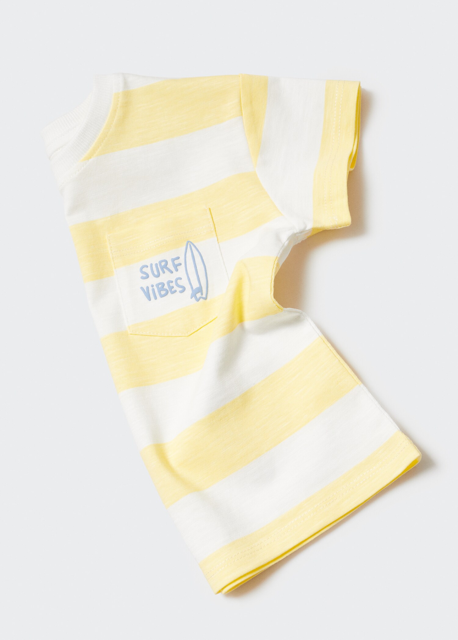 Striped short-sleeved t-shirt - Details of the article 8
