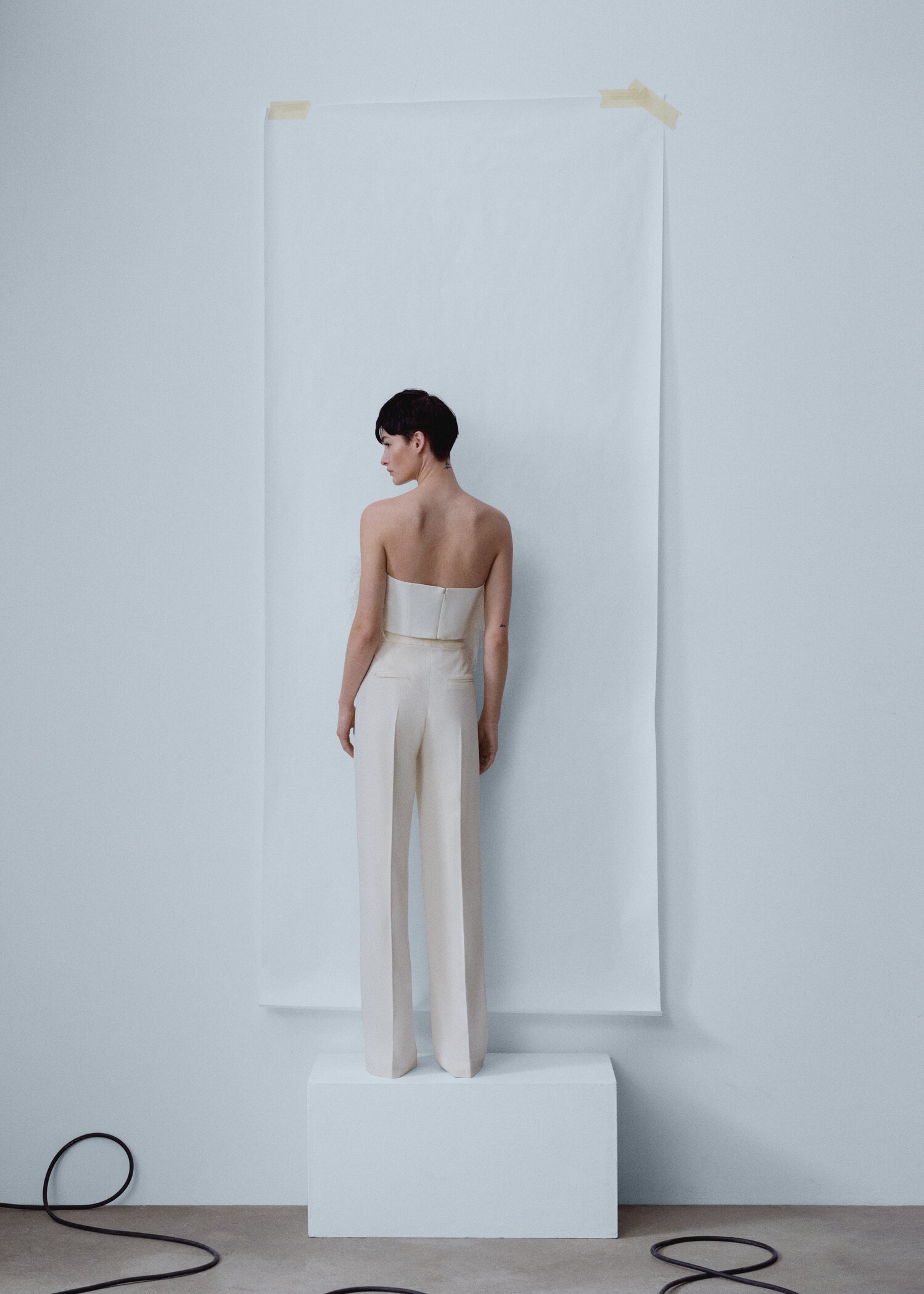 Feather bandeau-style top - Reverse of the article