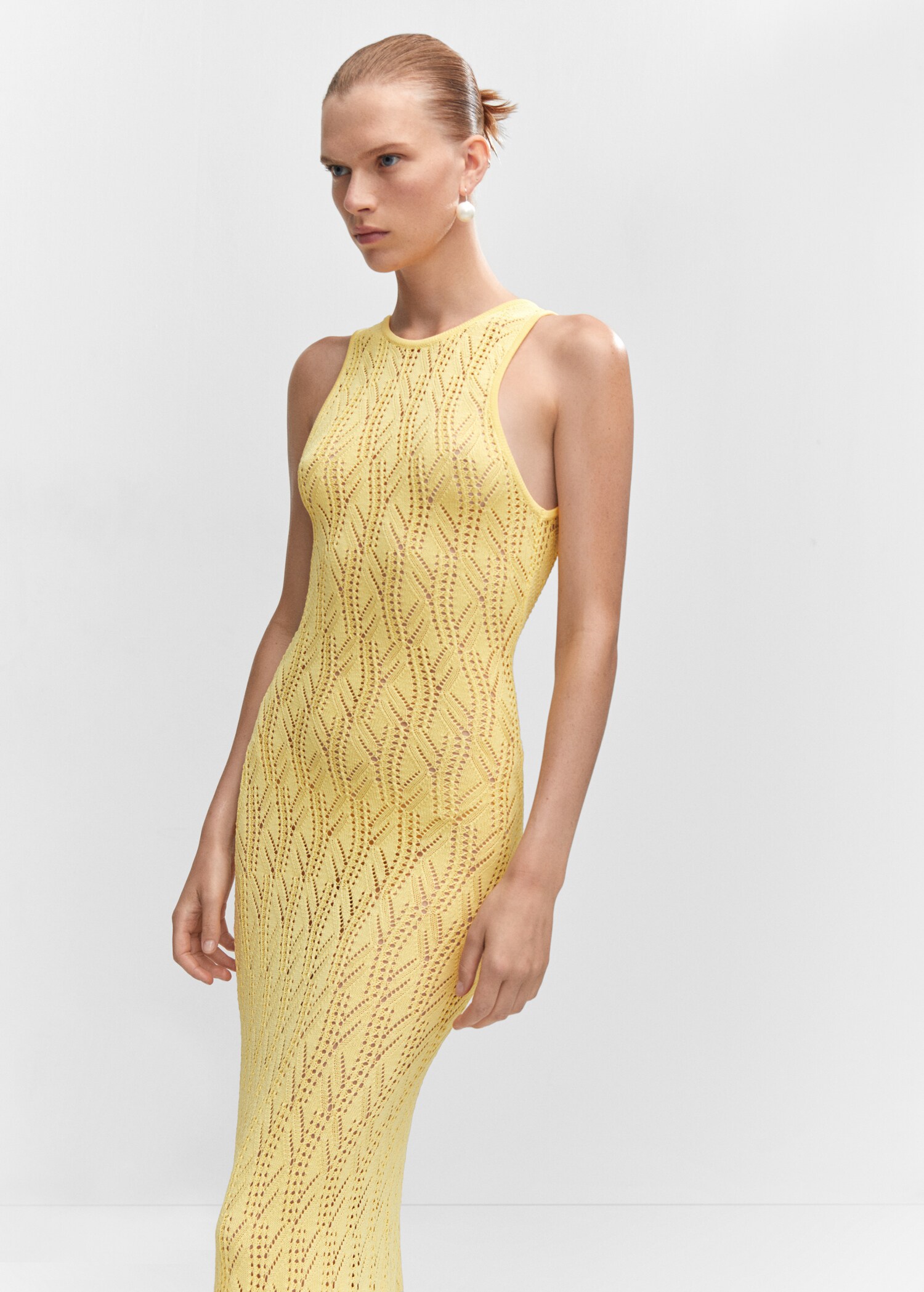 Vestido largo calado - Plano medio