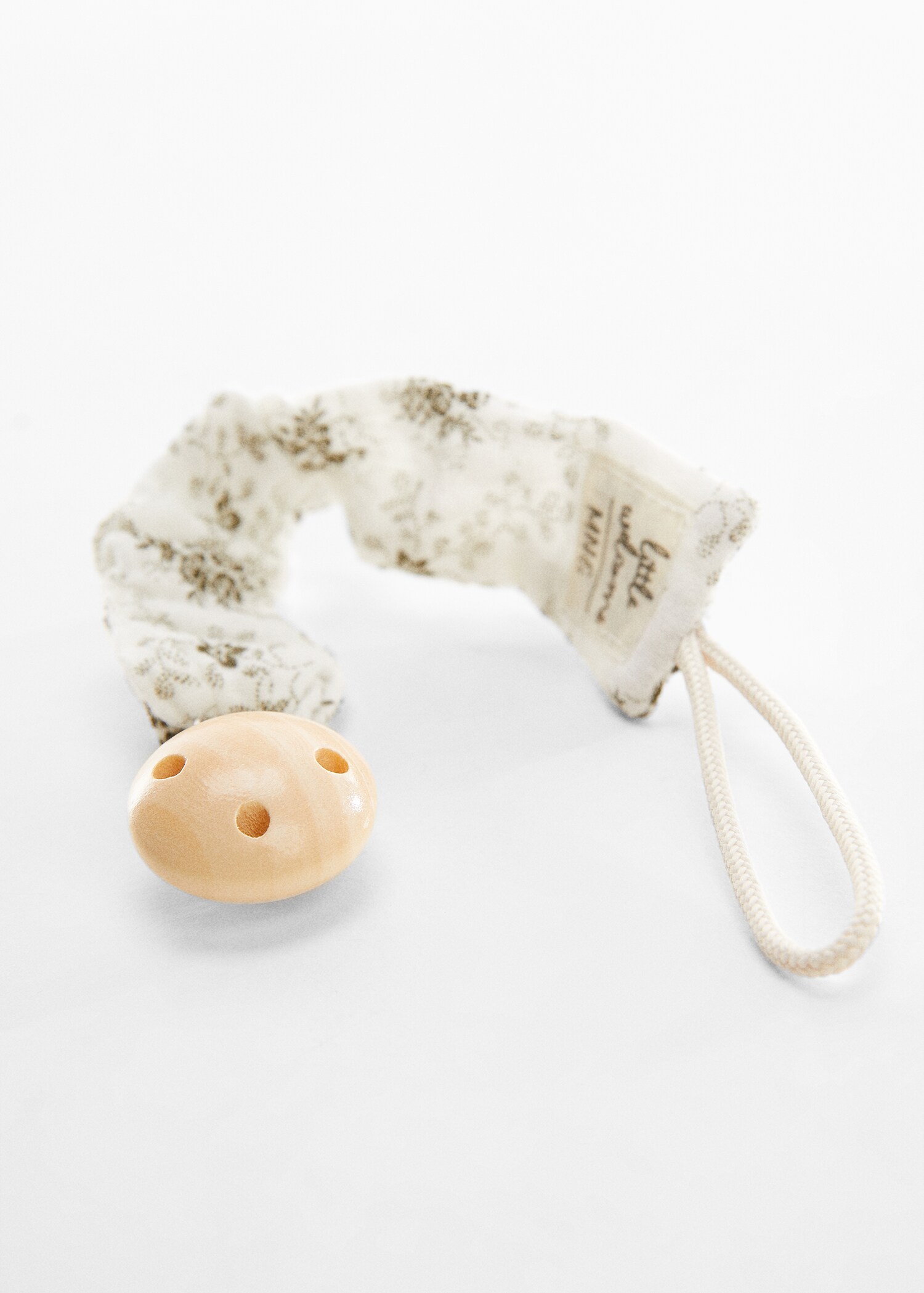 Printed brooch pacifier holder - Details of the article 2