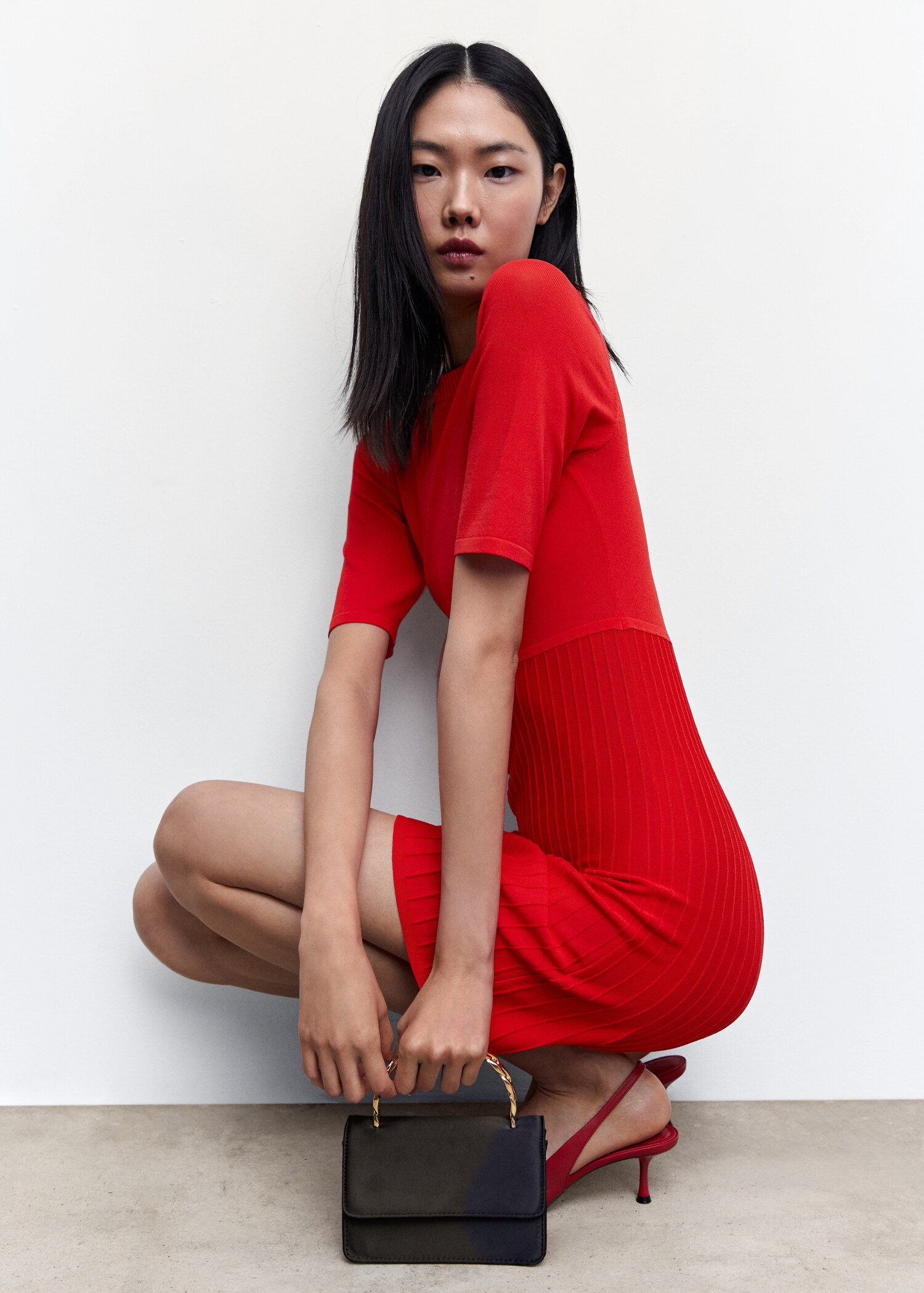 Textured knitted dress - Details of the article 2
