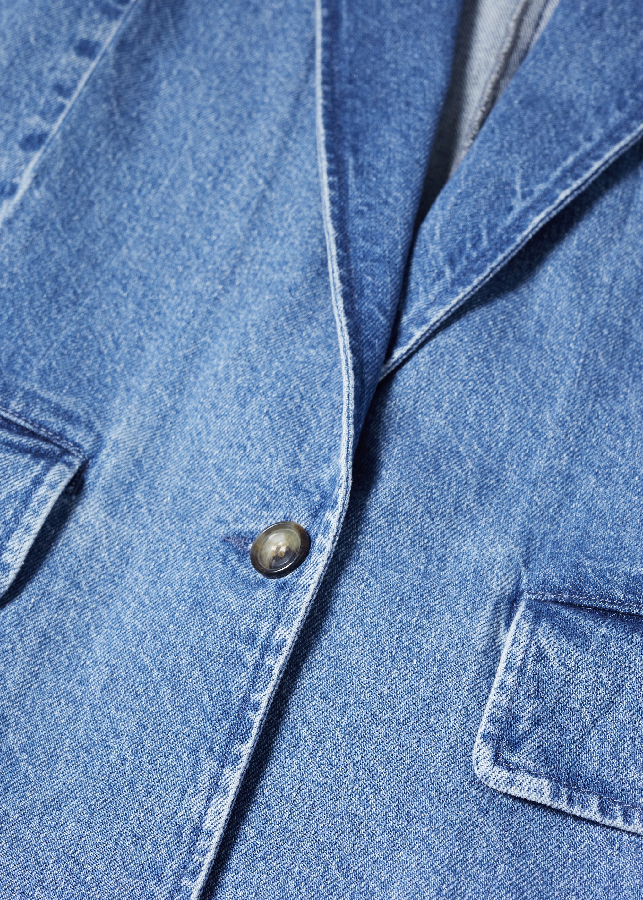 Denim jacket with pockets - Details of the article 8