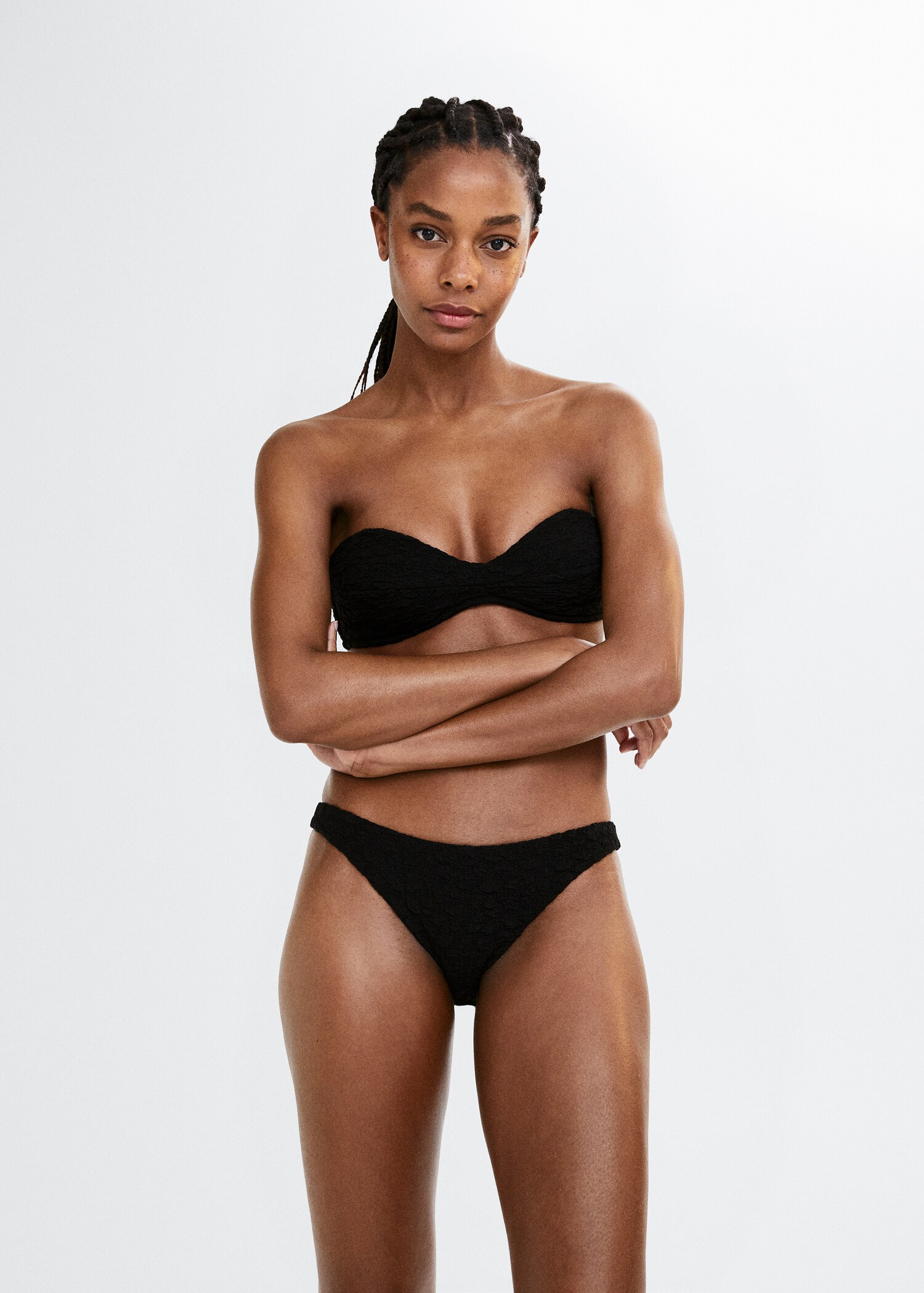 Haut bikini texturé - Plan moyen