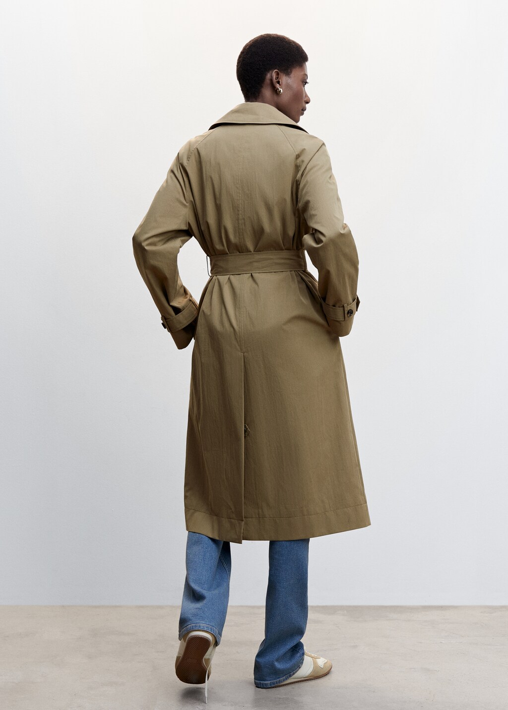 Double-breasted trench coat - Women | MANGO China