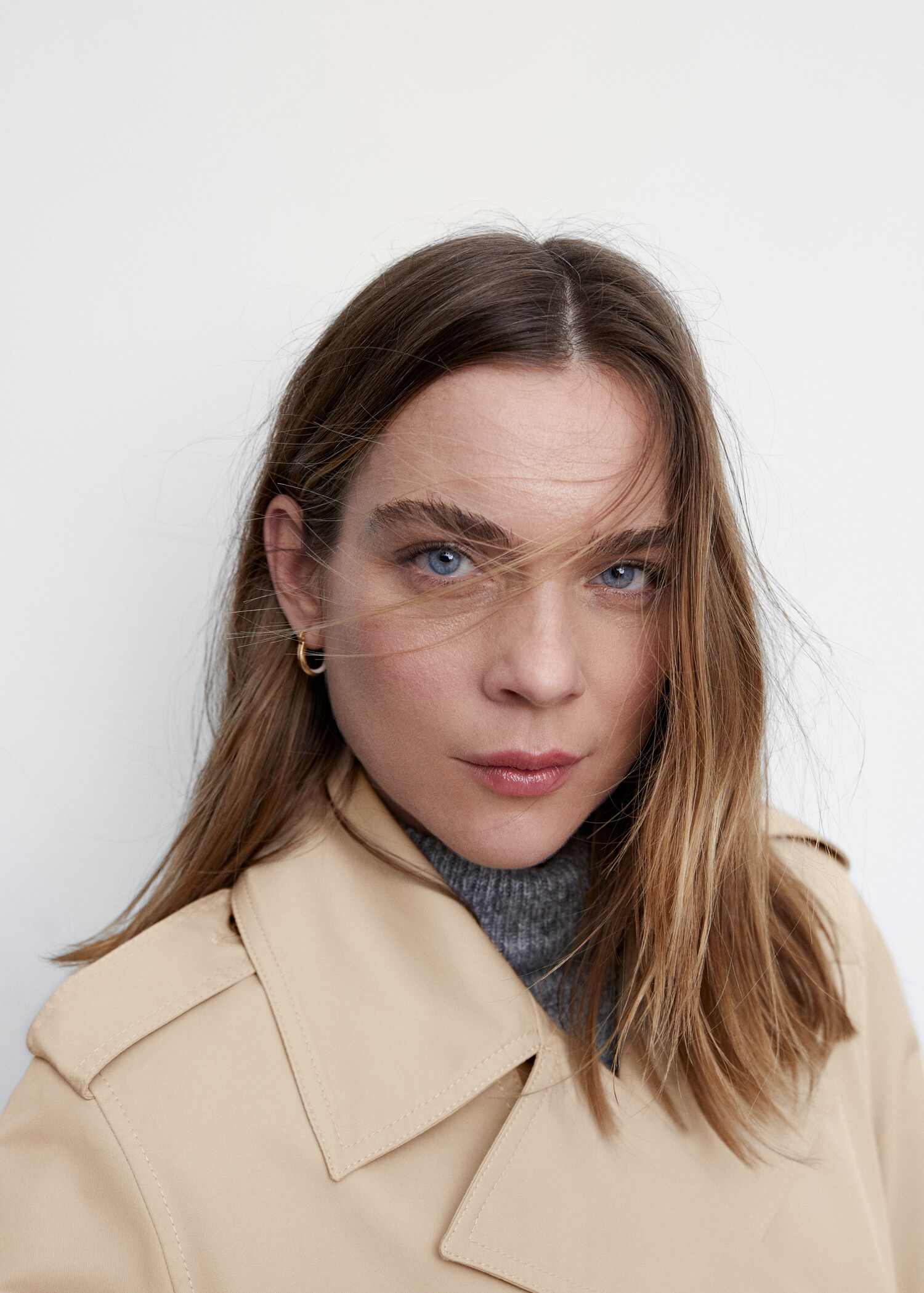 Double-button trench coat - Details of the article 1