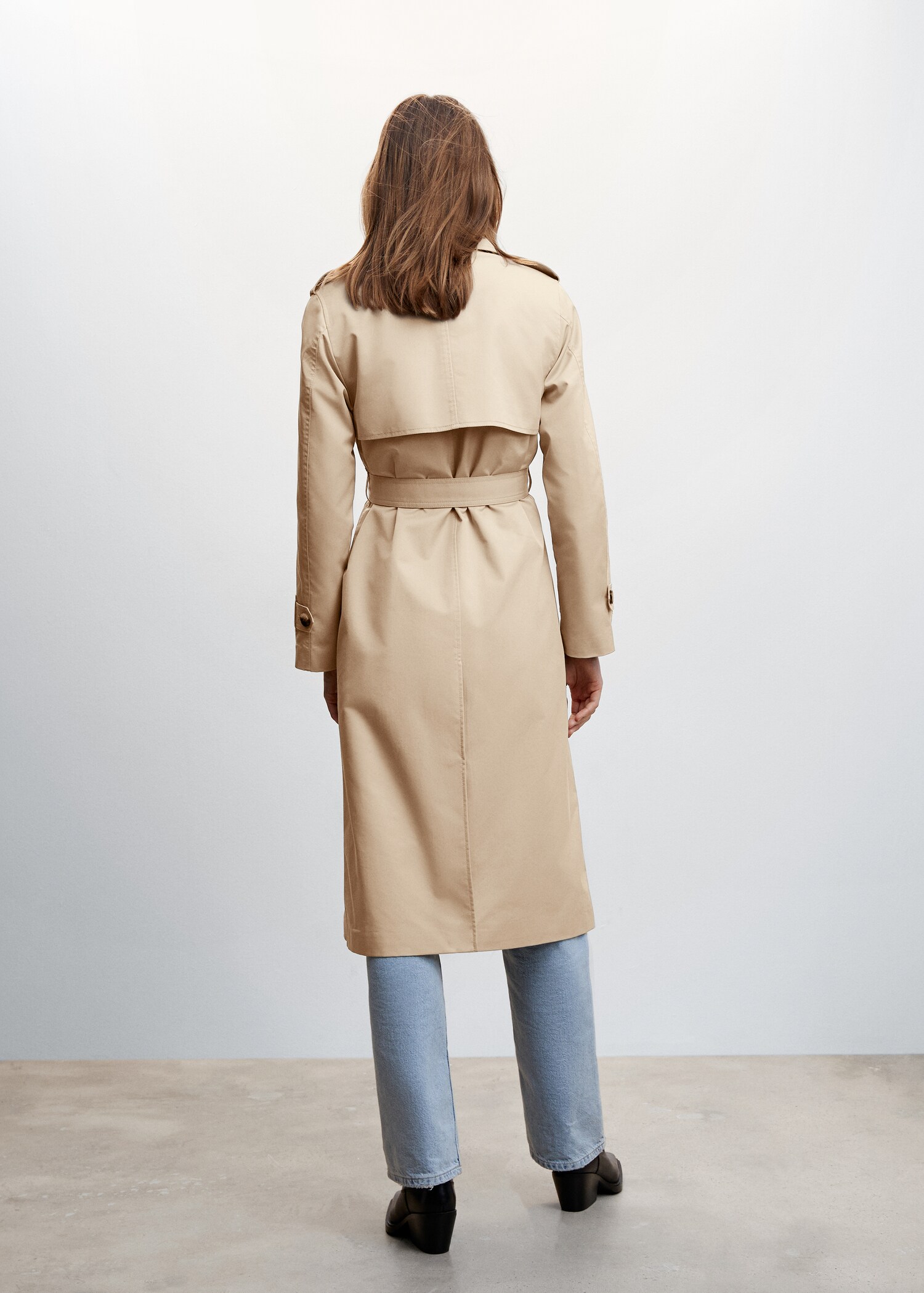 Double-button trench coat - Reverse of the article