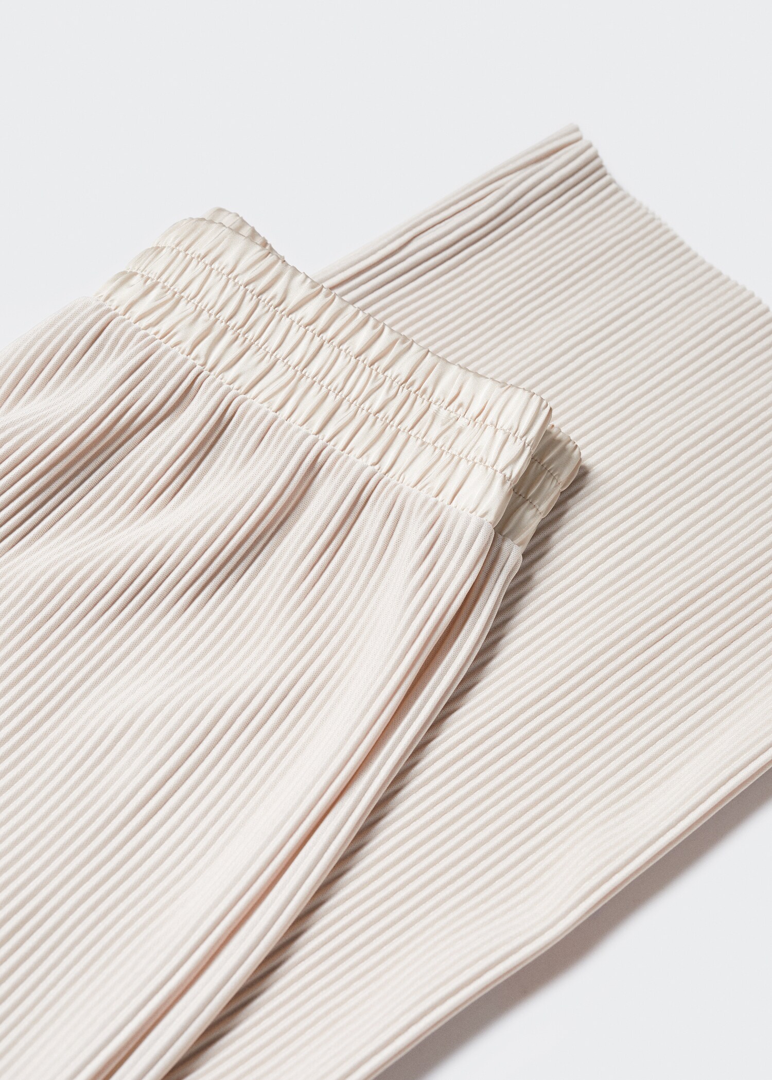 Wide leg fluid trousers - Details of the article 8