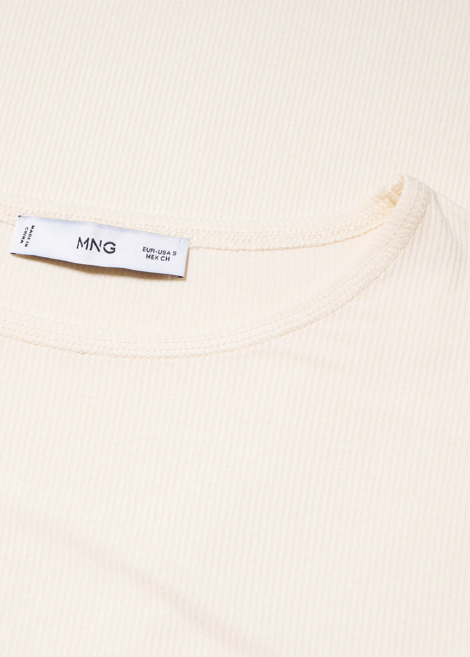 Ribbed long-sleeved t-shirt - Details of the article 8