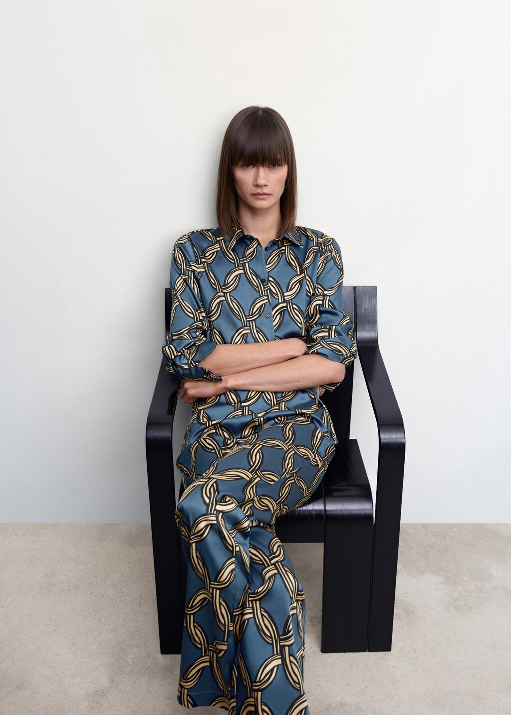 Satin printed trousers Women MANGO Azerbaijan