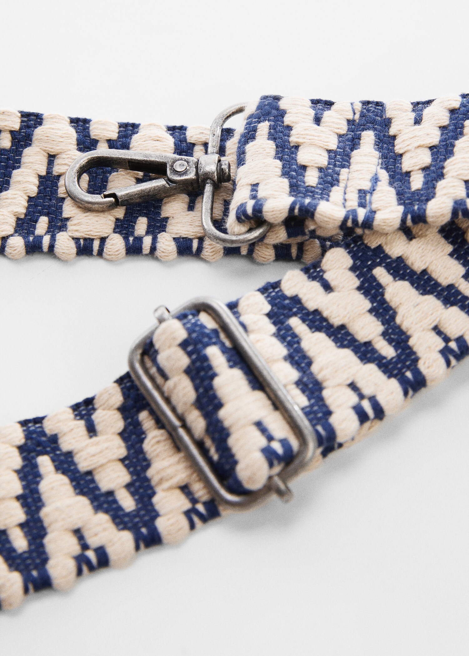 Correa bolso estampada - Plano medio