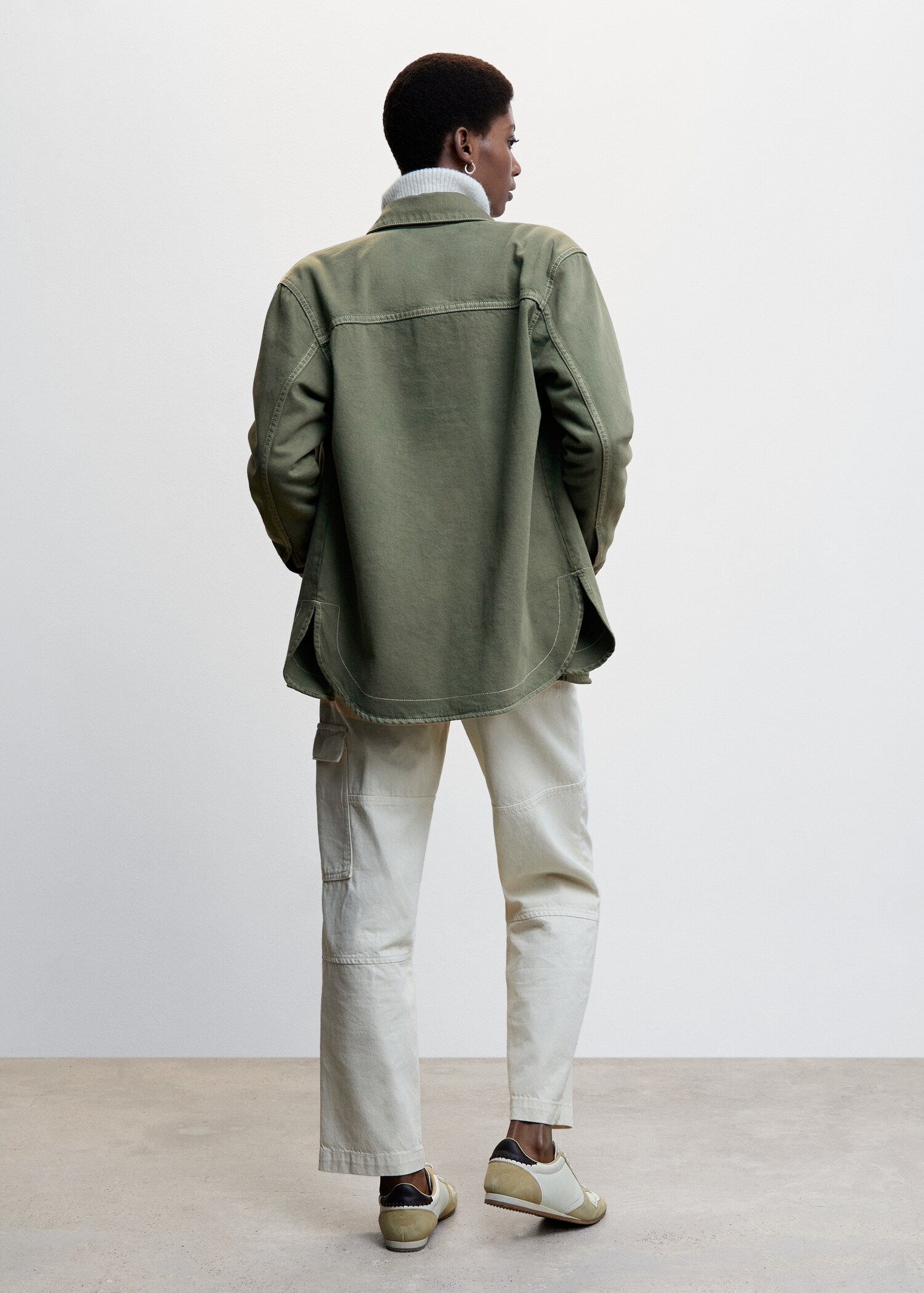 Chest-pocket cotton overshirt - Reverse of the article