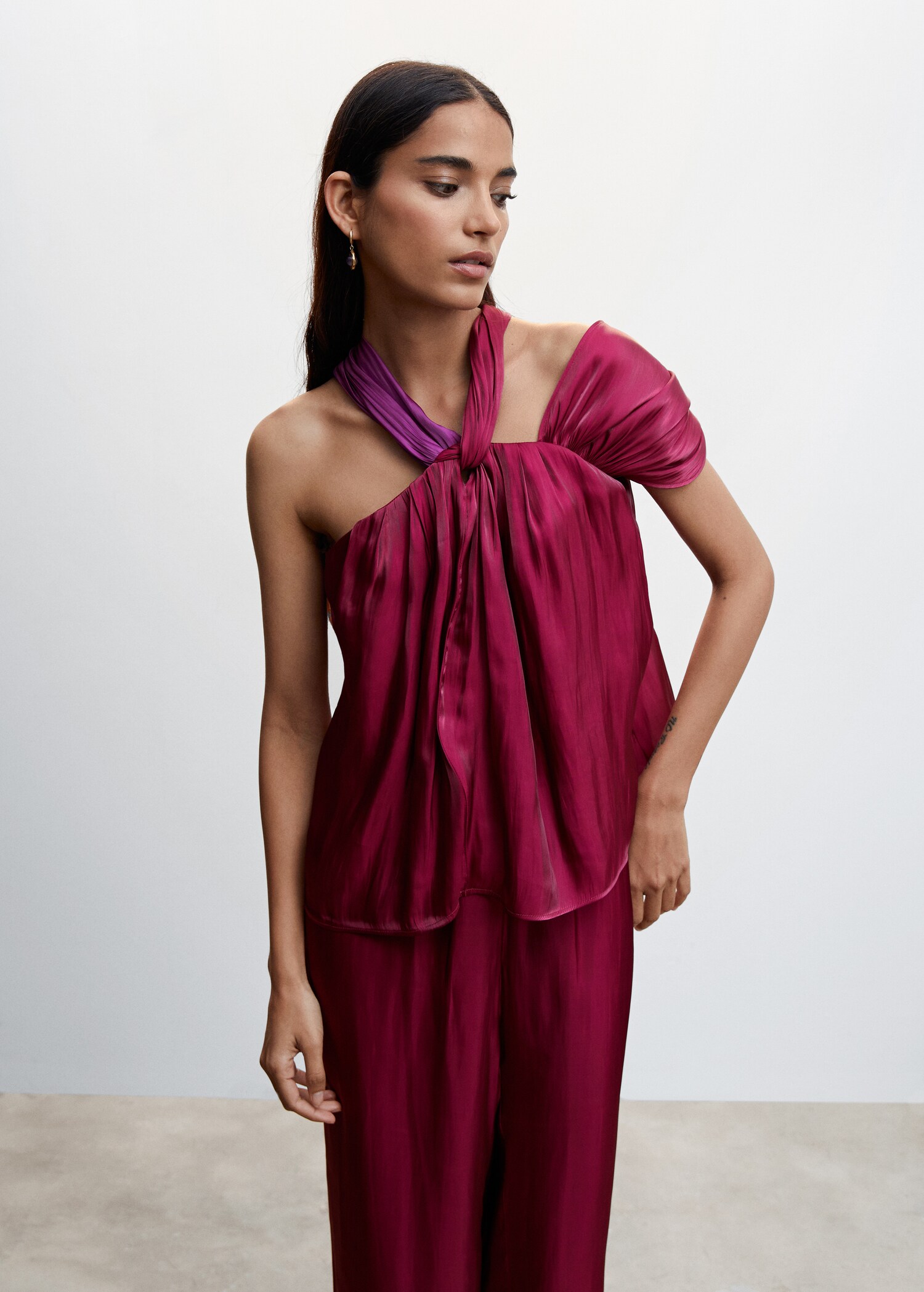 Asymmetric satin blouse - Medium plane