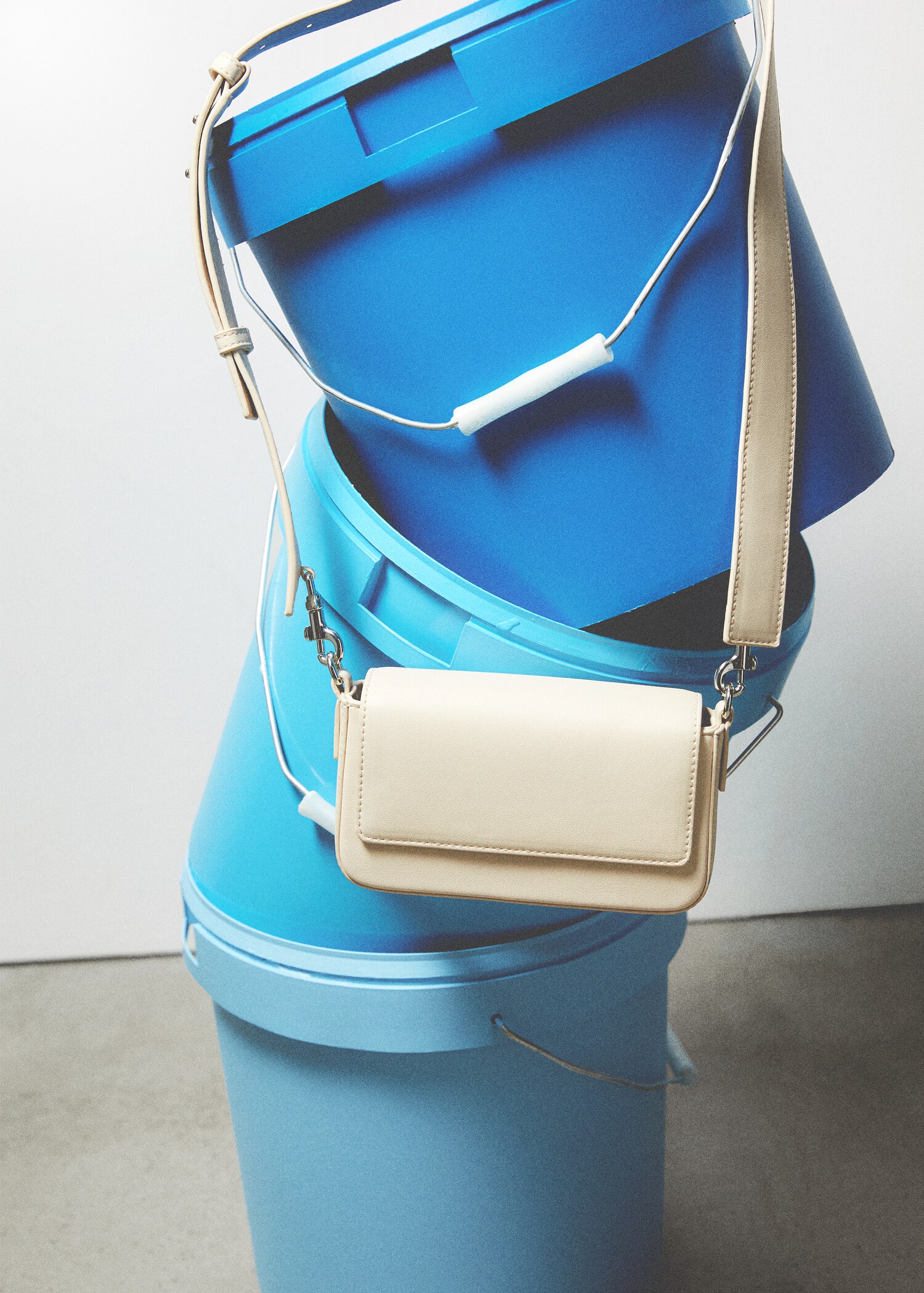 Small crossbody bag - Details of the article 7