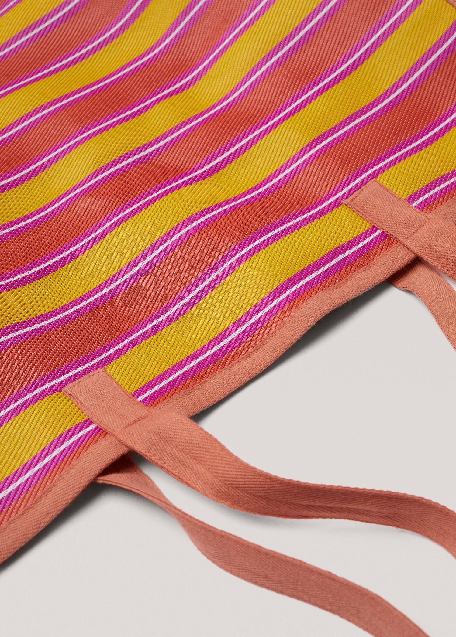 Striped waterproof totebag - Details of the article 2